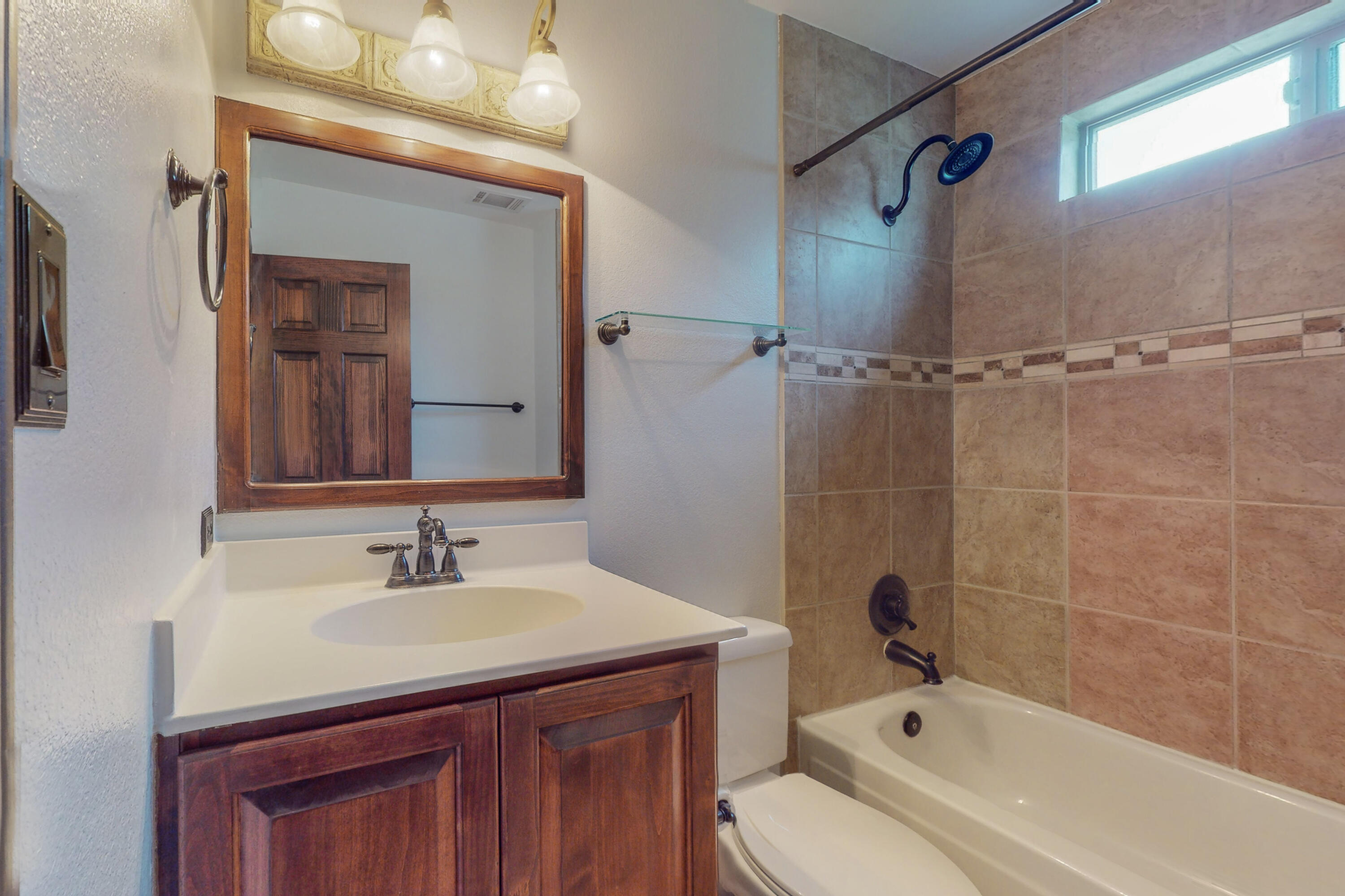 9632 Villa Del Rey NE