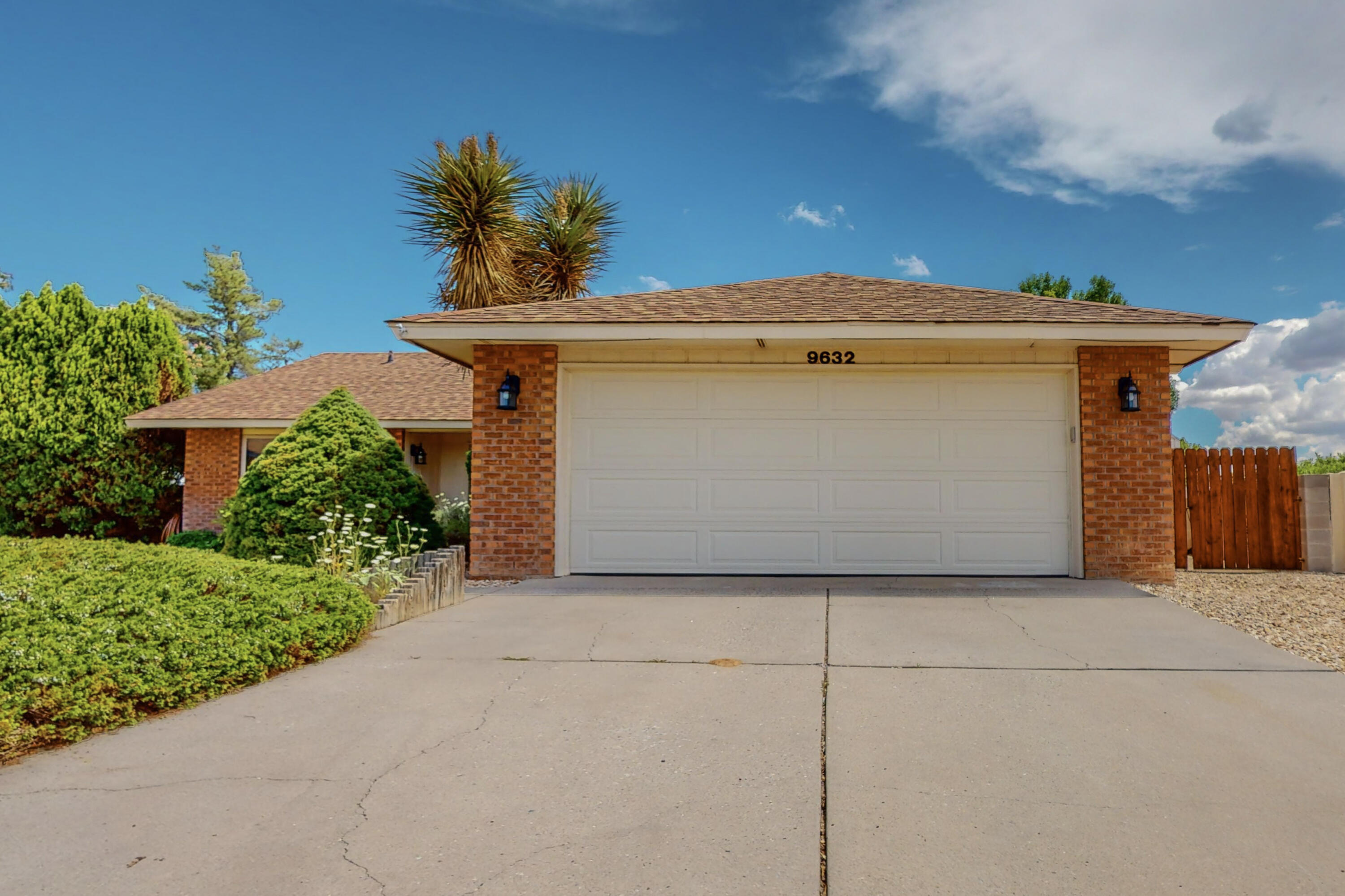 9632 Villa Del Rey NE