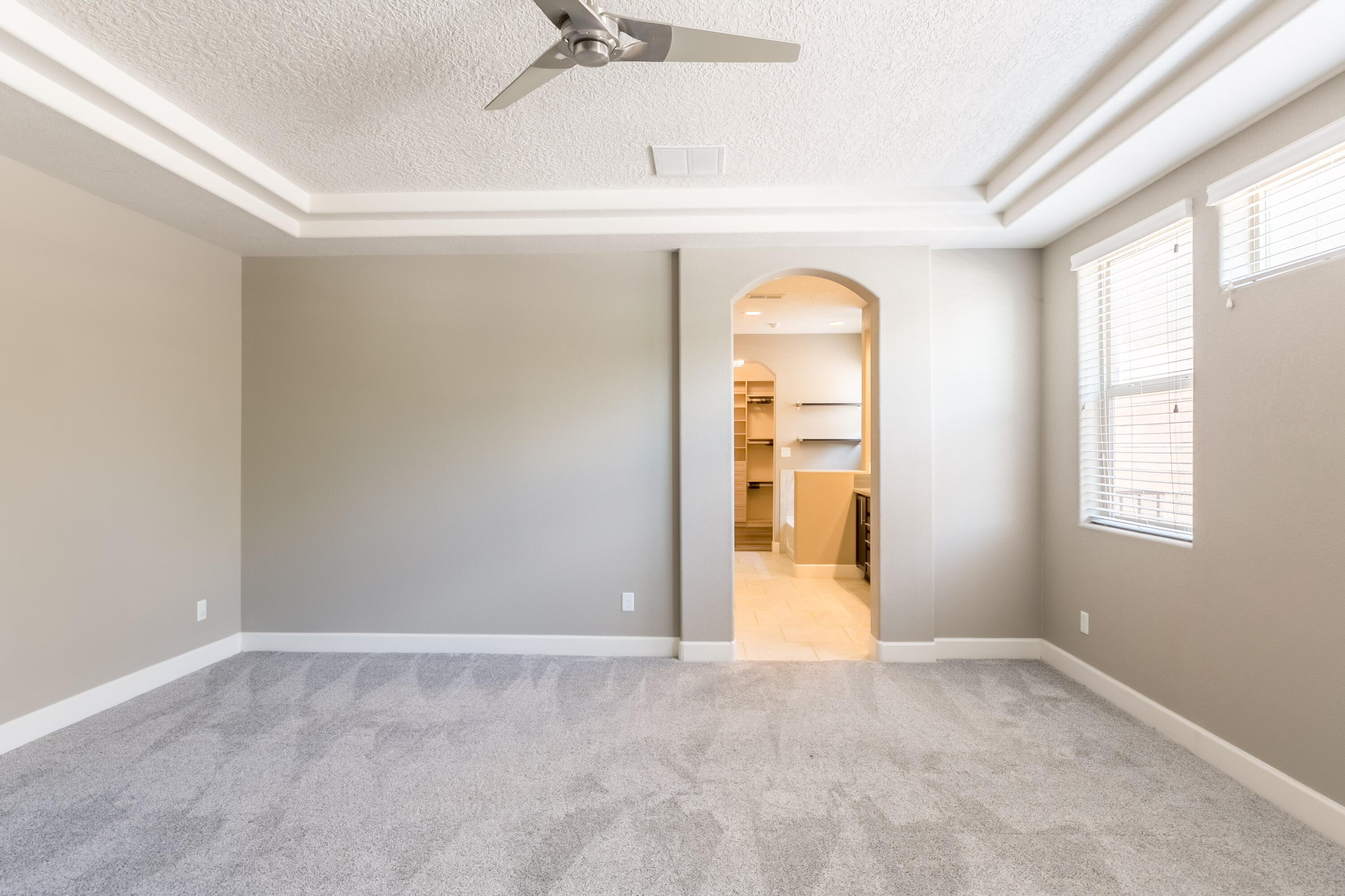 1545 Vista De Colinas Drive SE