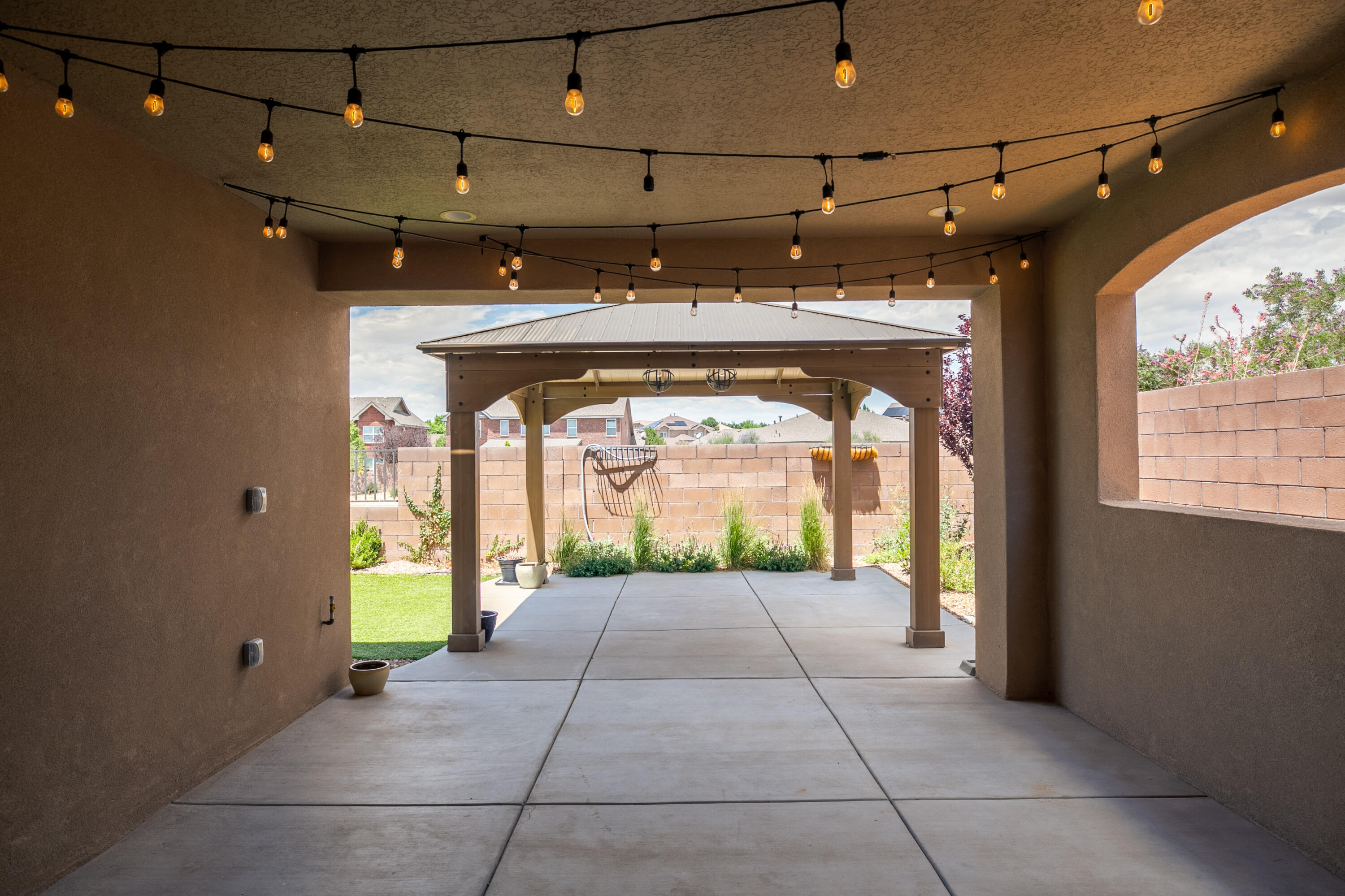 1545 Vista De Colinas Drive SE