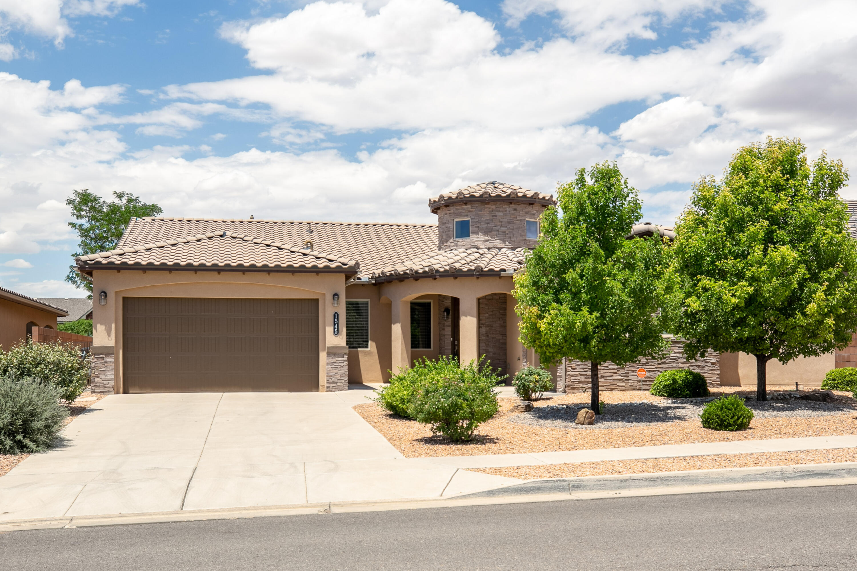 1545 Vista De Colinas Drive SE