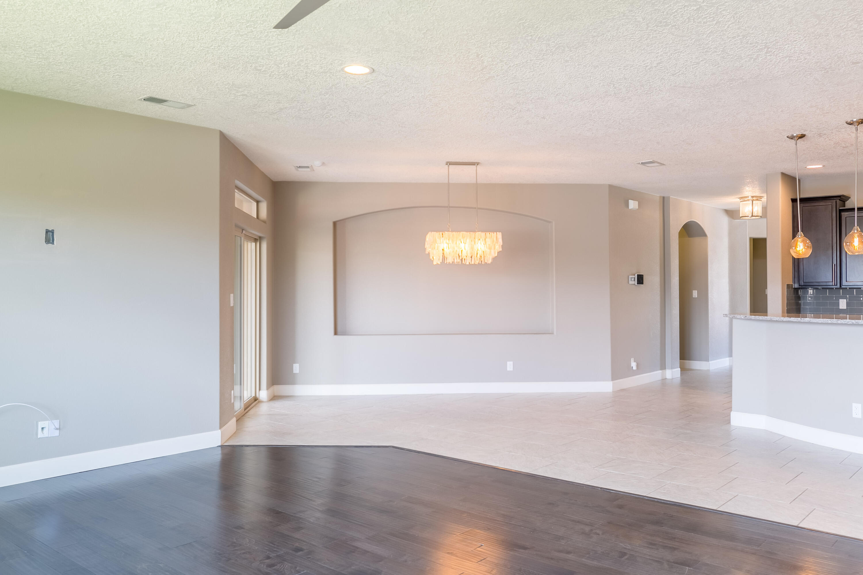 1545 Vista De Colinas Drive SE
