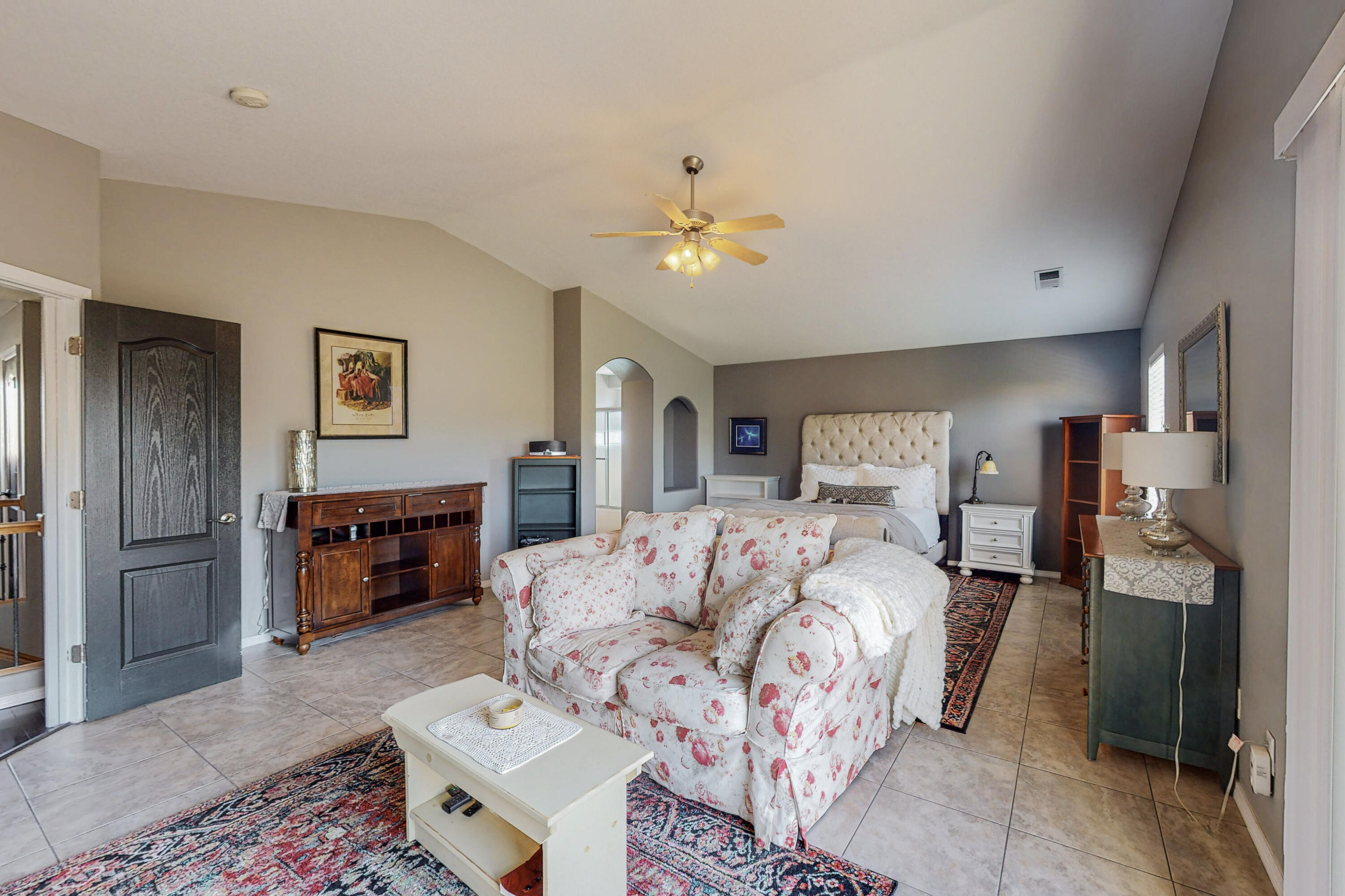 5935 Los Ritos Court NW