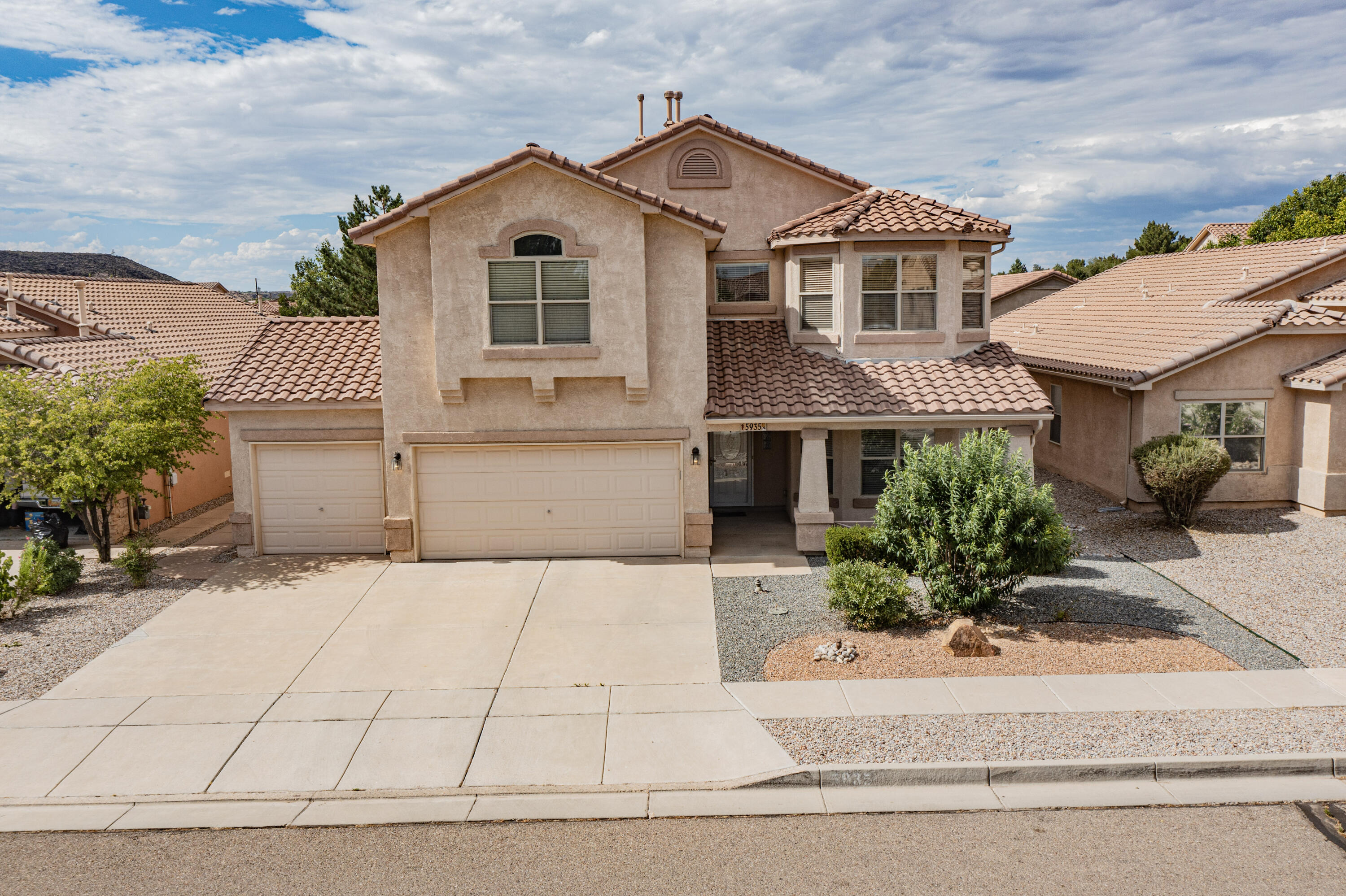 5935 Los Ritos Court NW