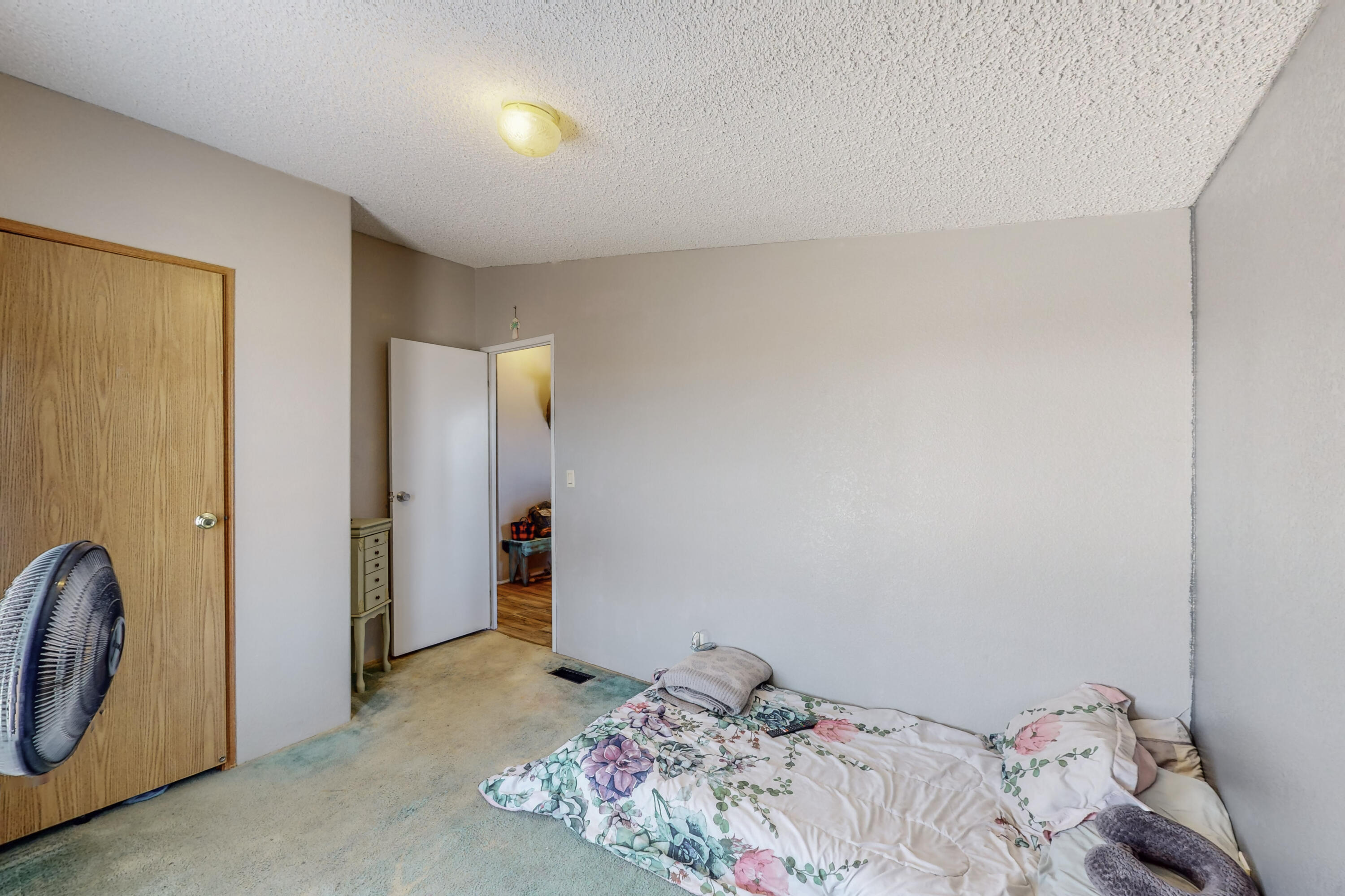5 East Angelo
