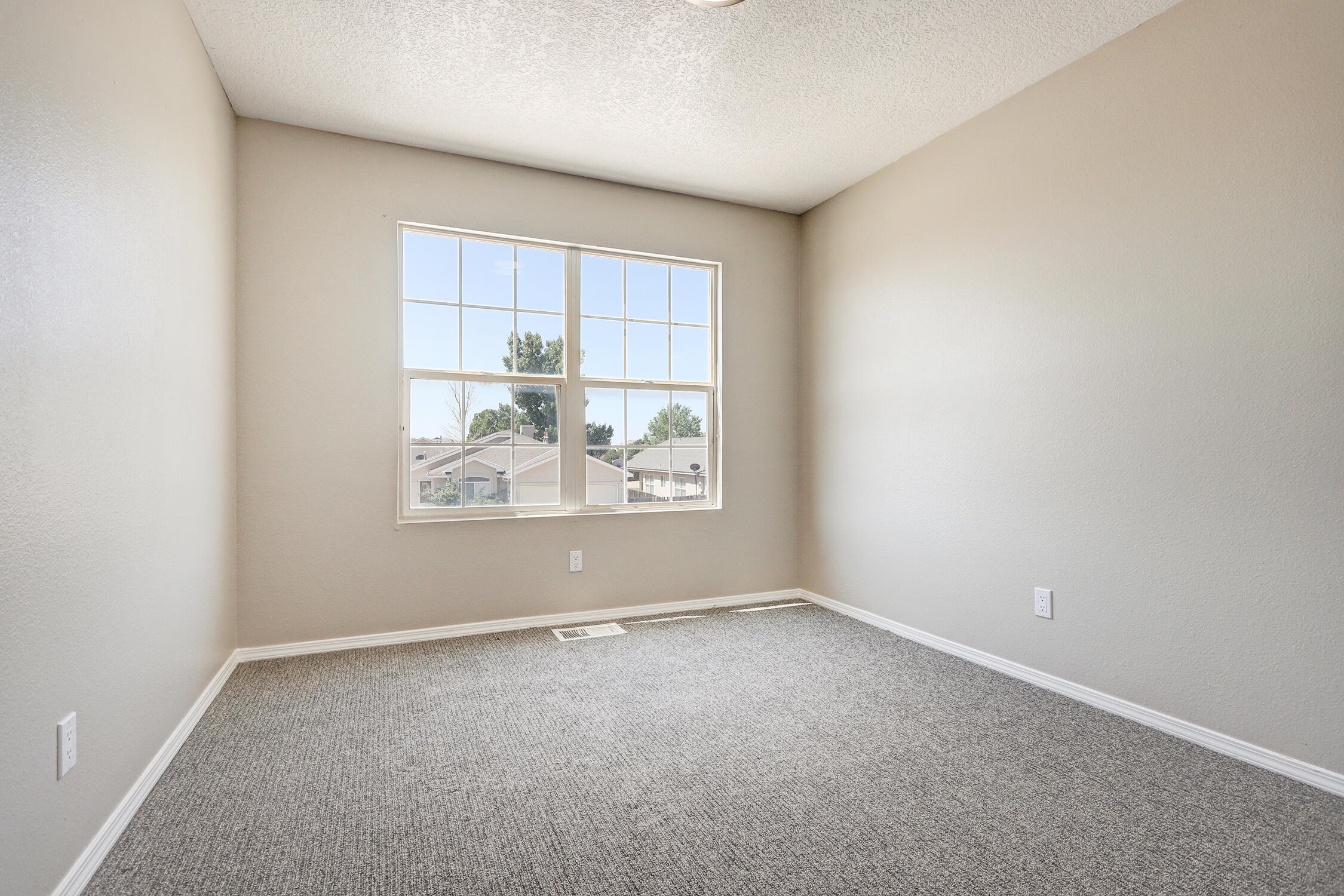 33 Violeta Place