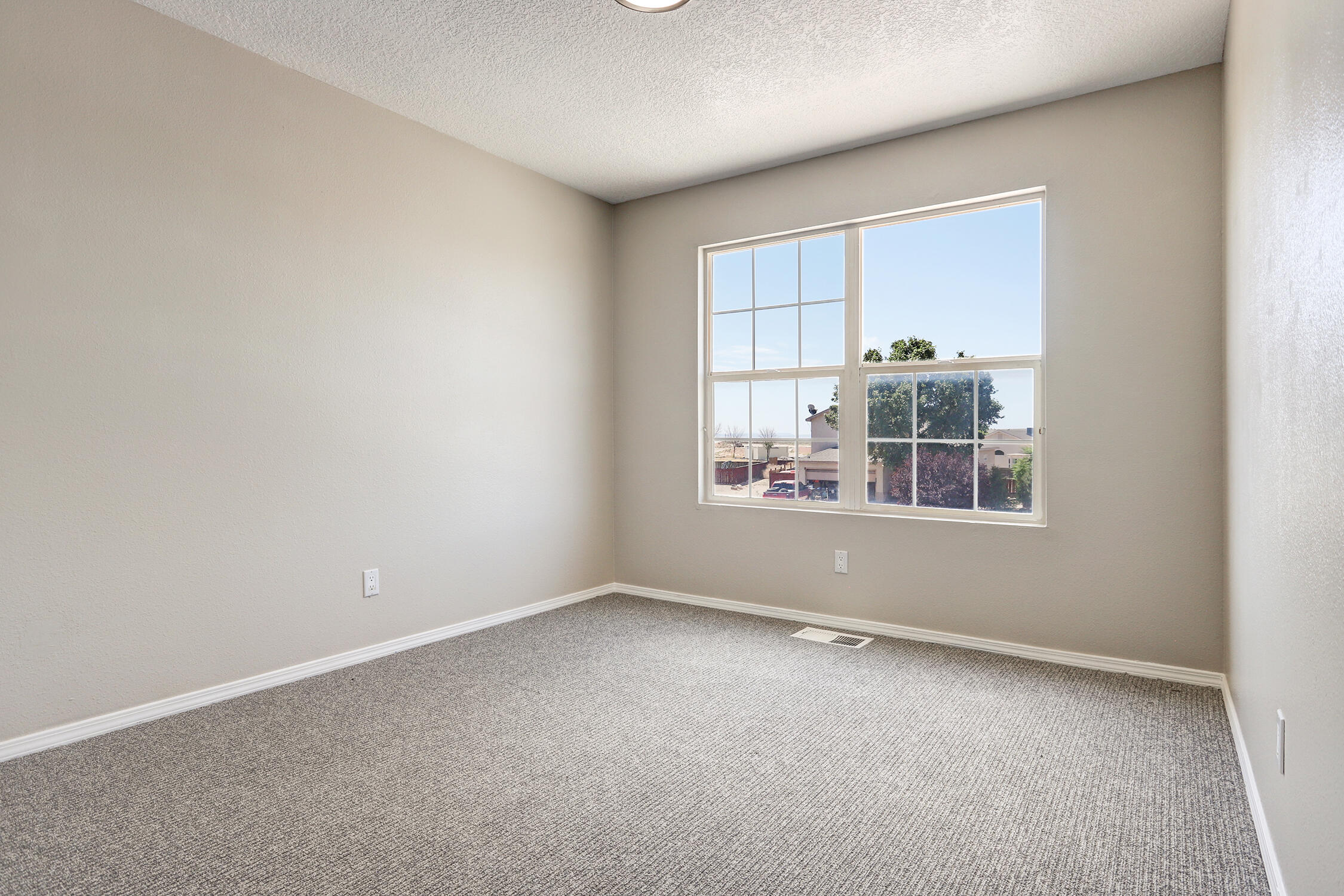 33 Violeta Place