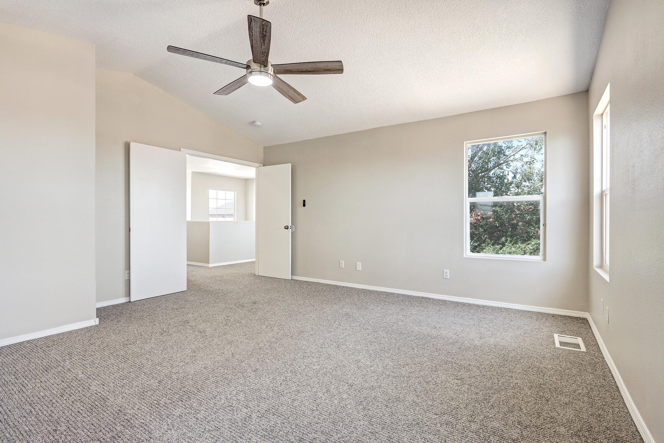33 Violeta Place