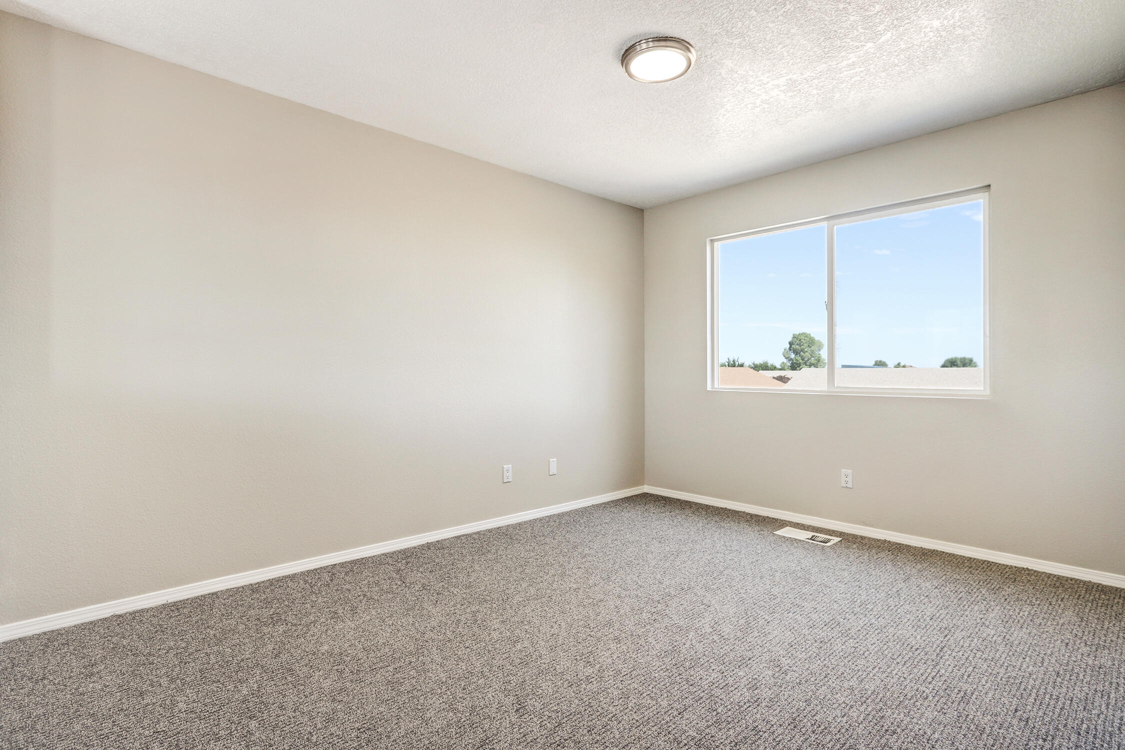 33 Violeta Place