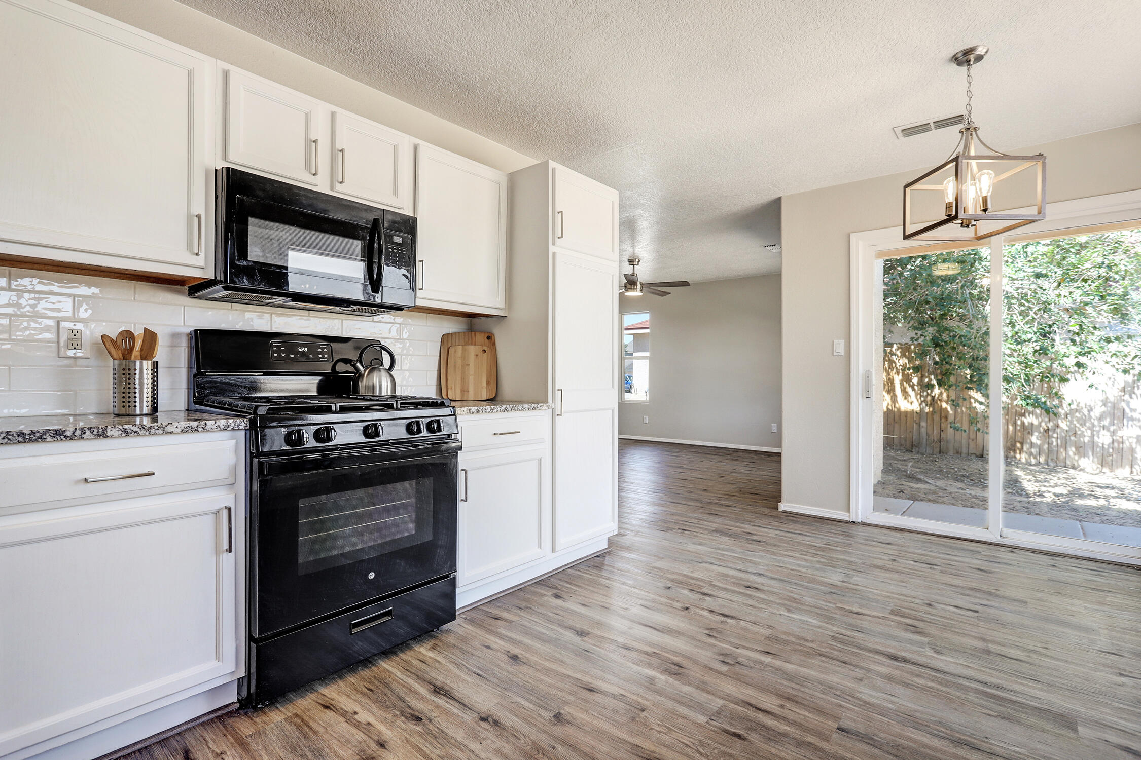 33 Violeta Place