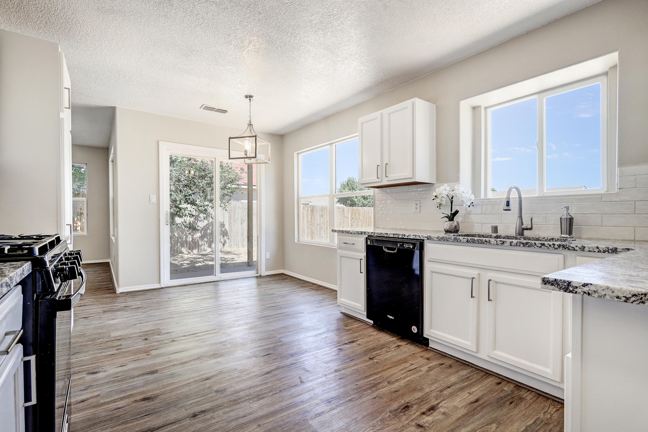33 Violeta Place