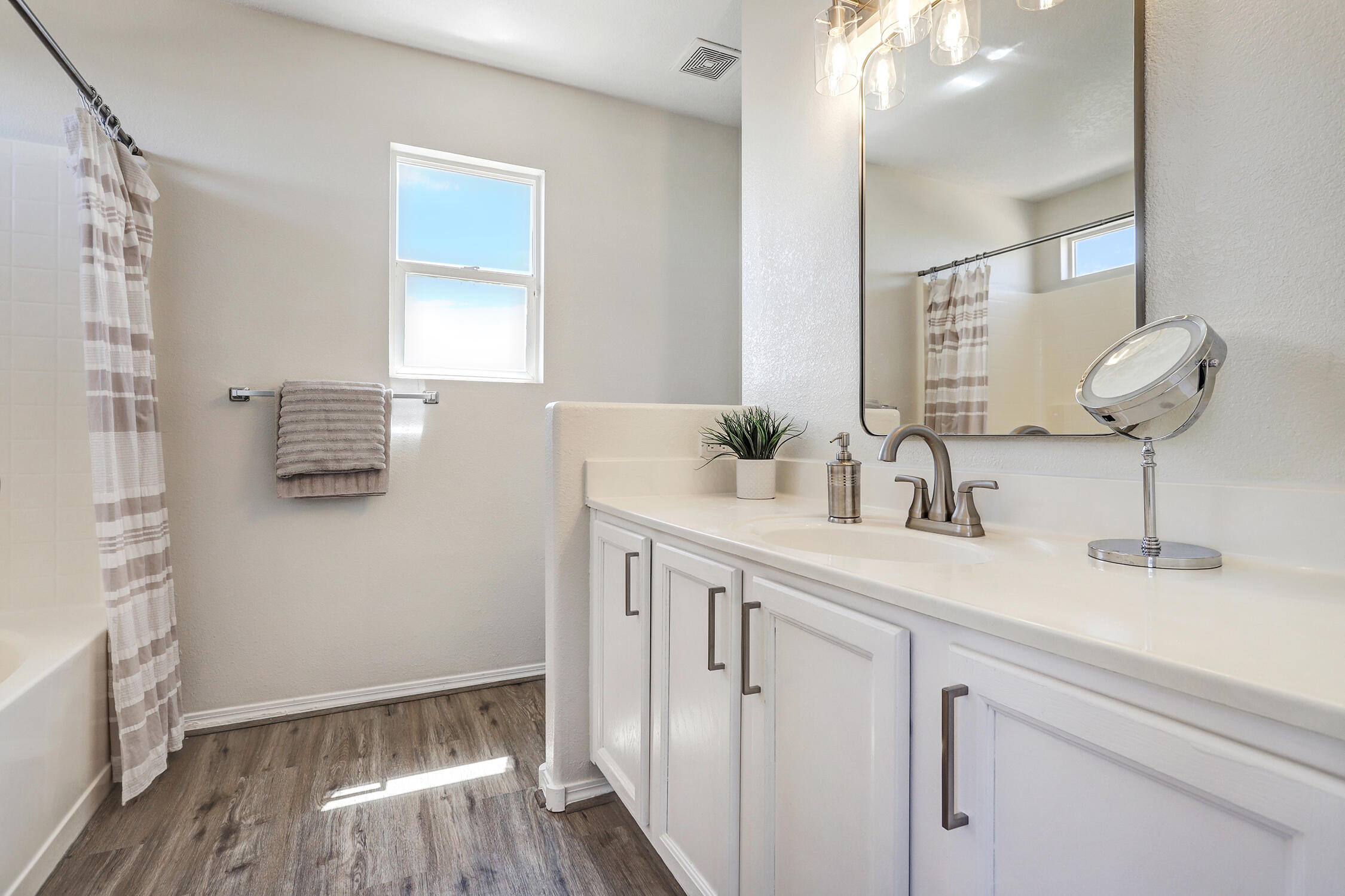 33 Violeta Place
