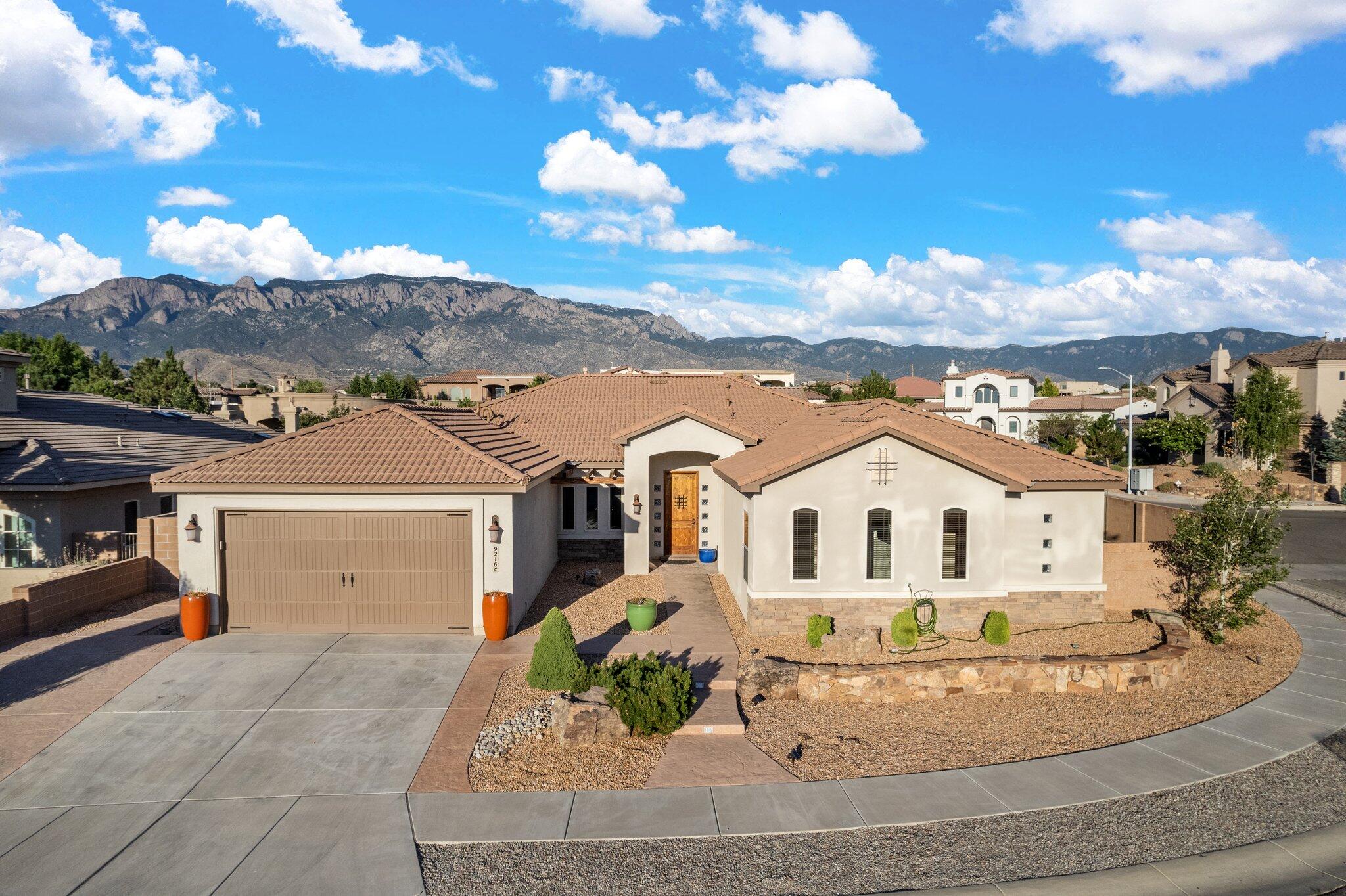 9216 N La Tierra Court NE