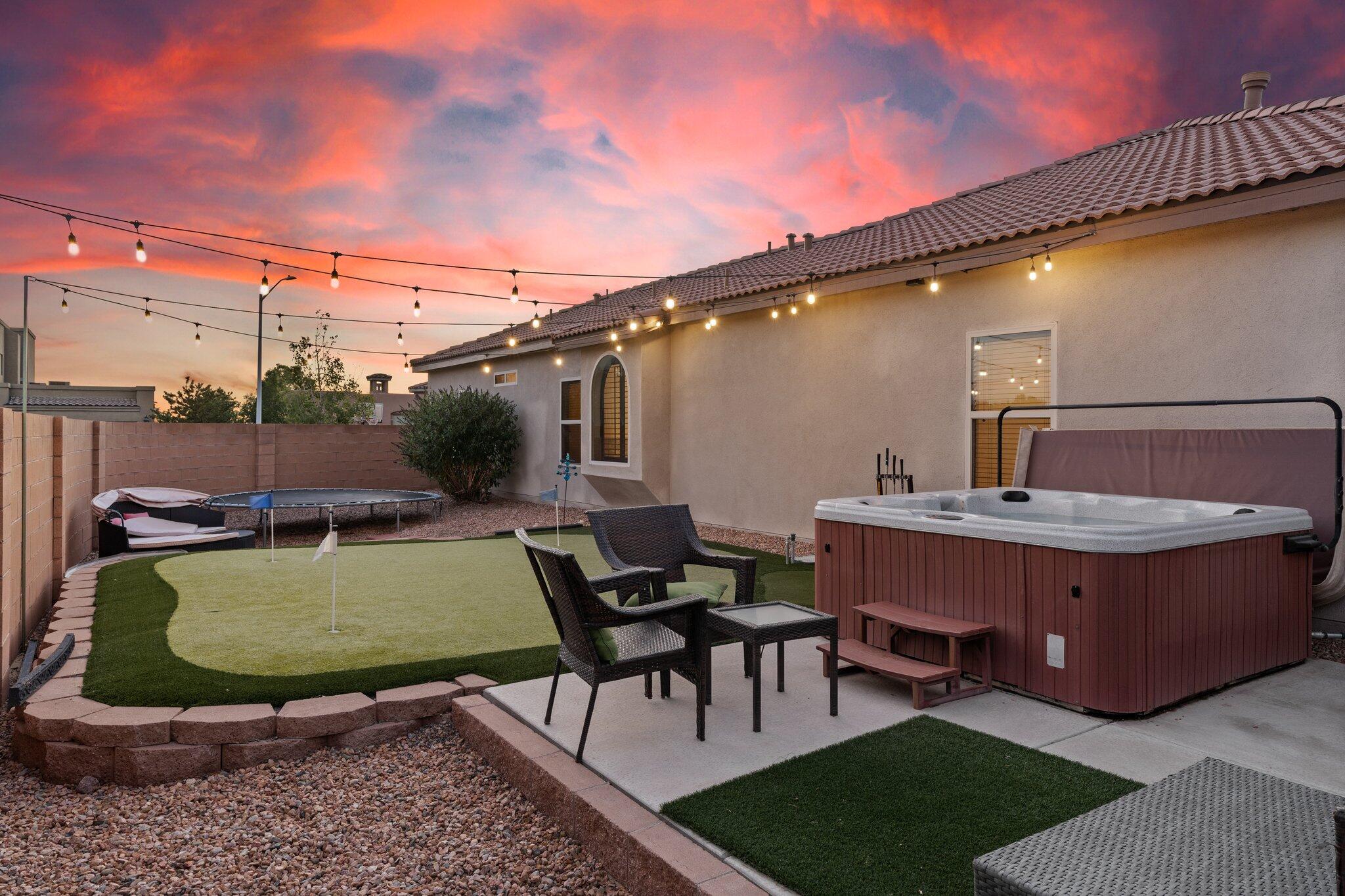9216 N La Tierra Court NE
