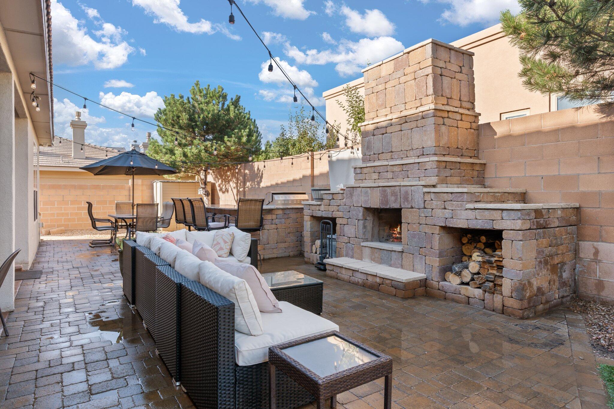 9216 N La Tierra Court NE