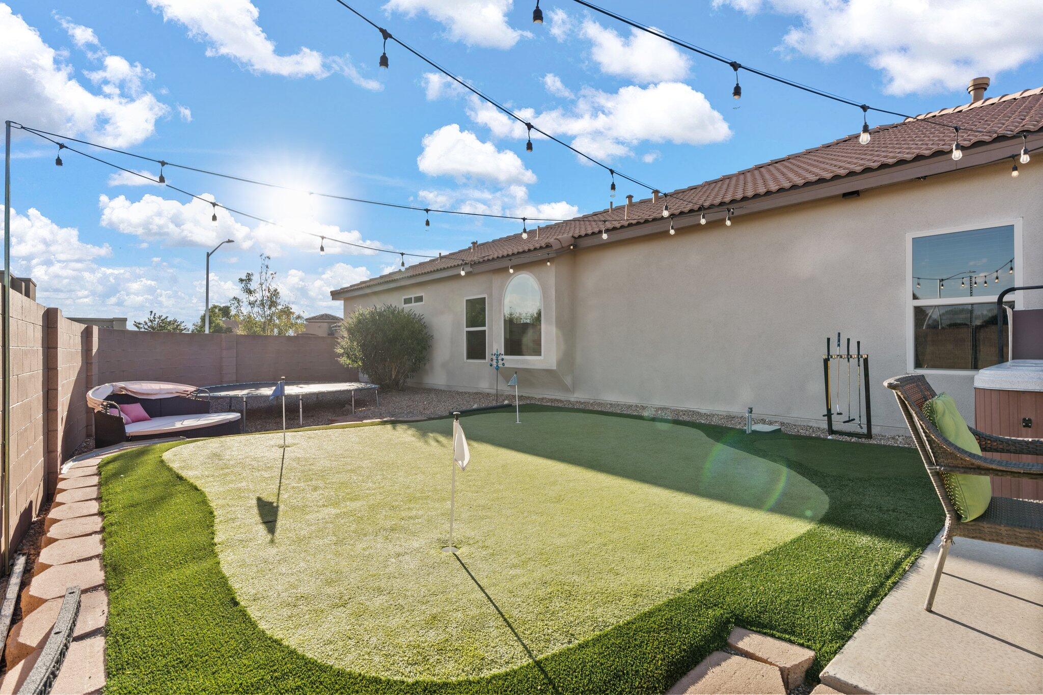 9216 N La Tierra Court NE