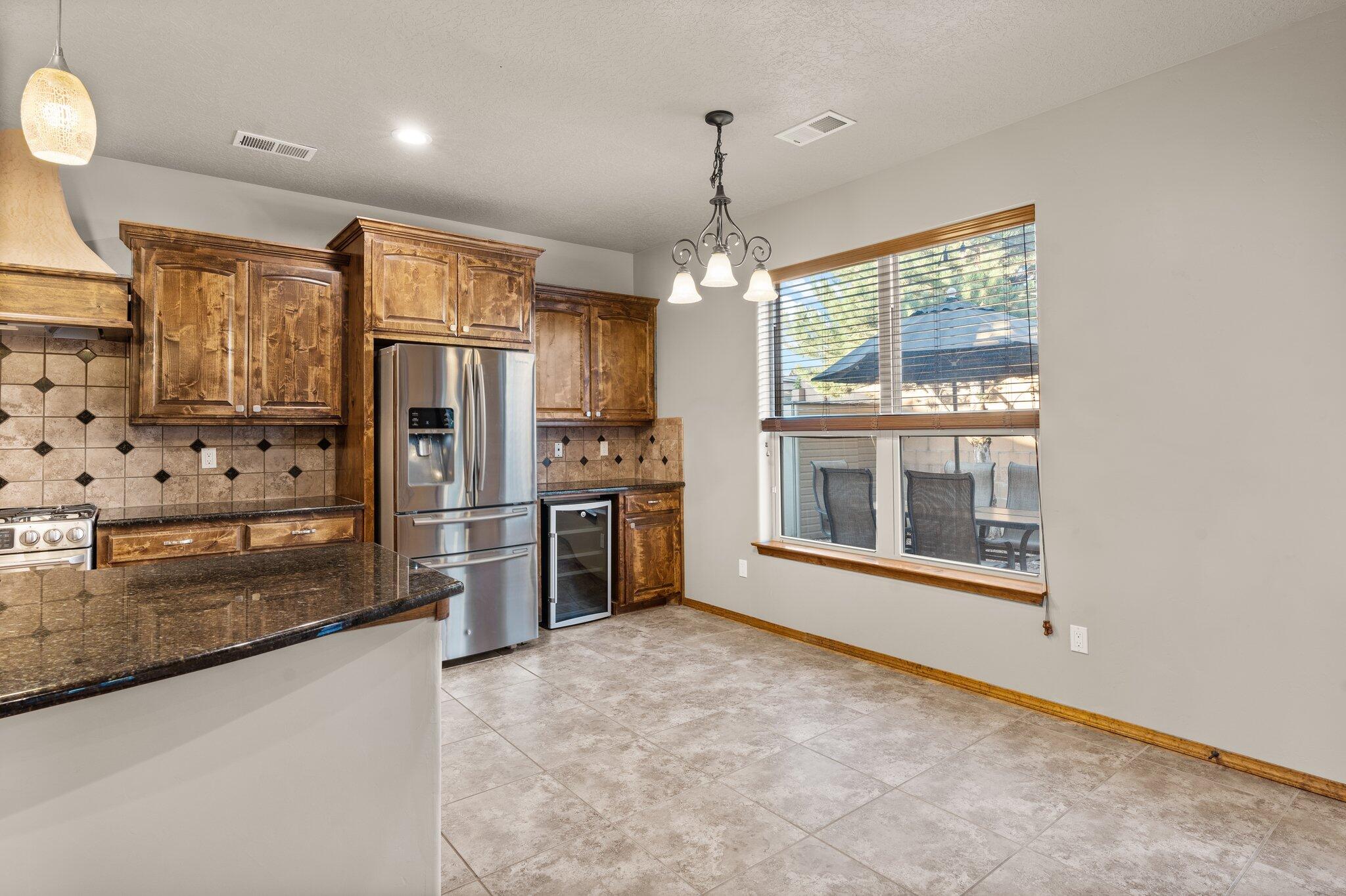 9216 N La Tierra Court NE