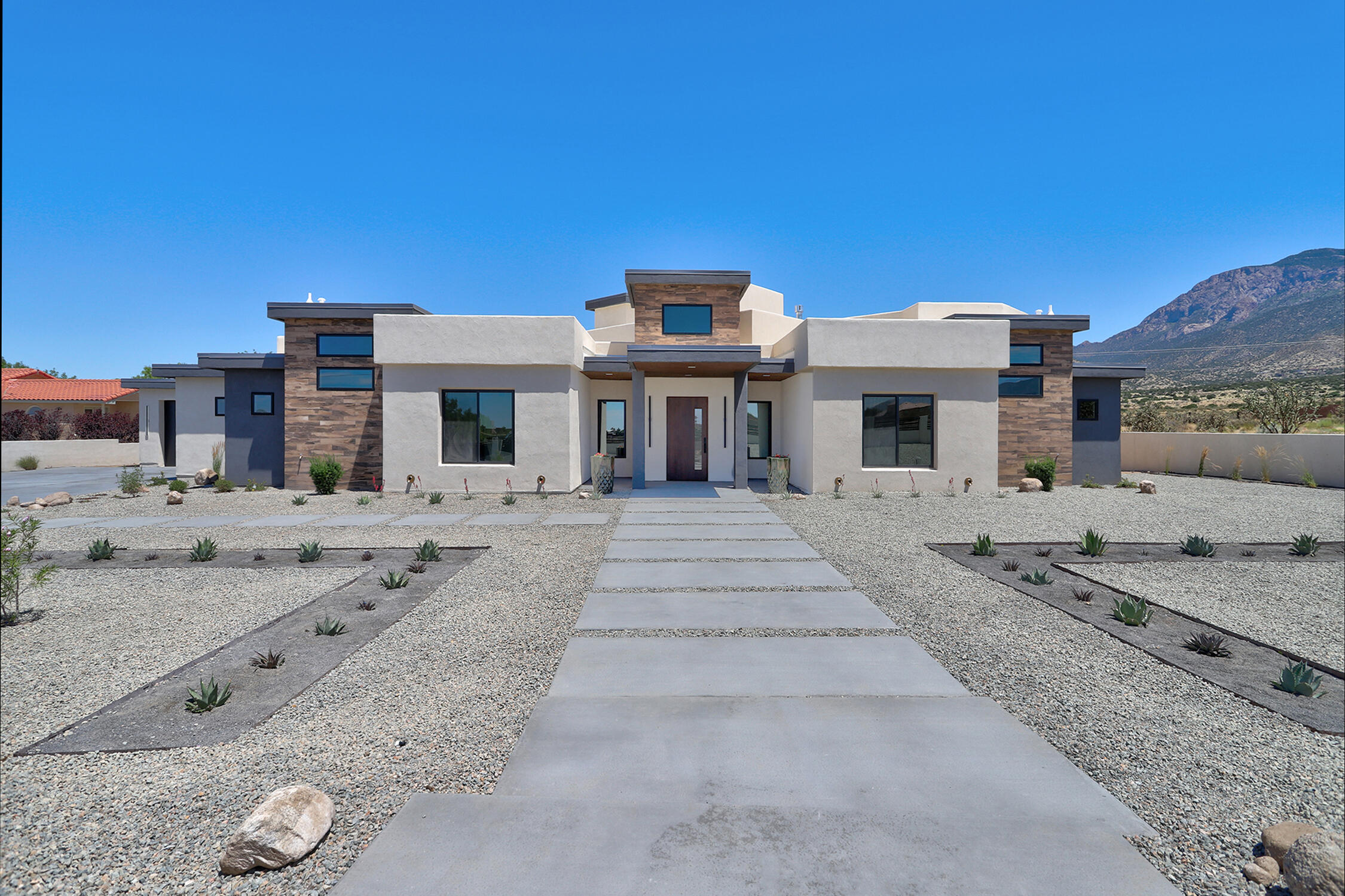 11601 Elena Drive NE