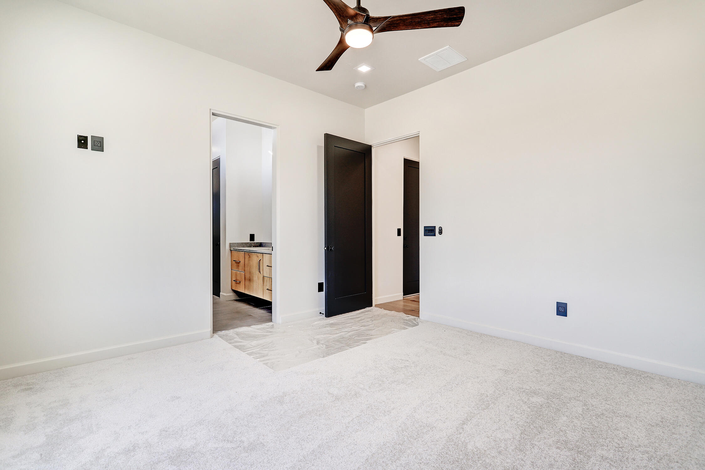 11601 Elena Drive NE
