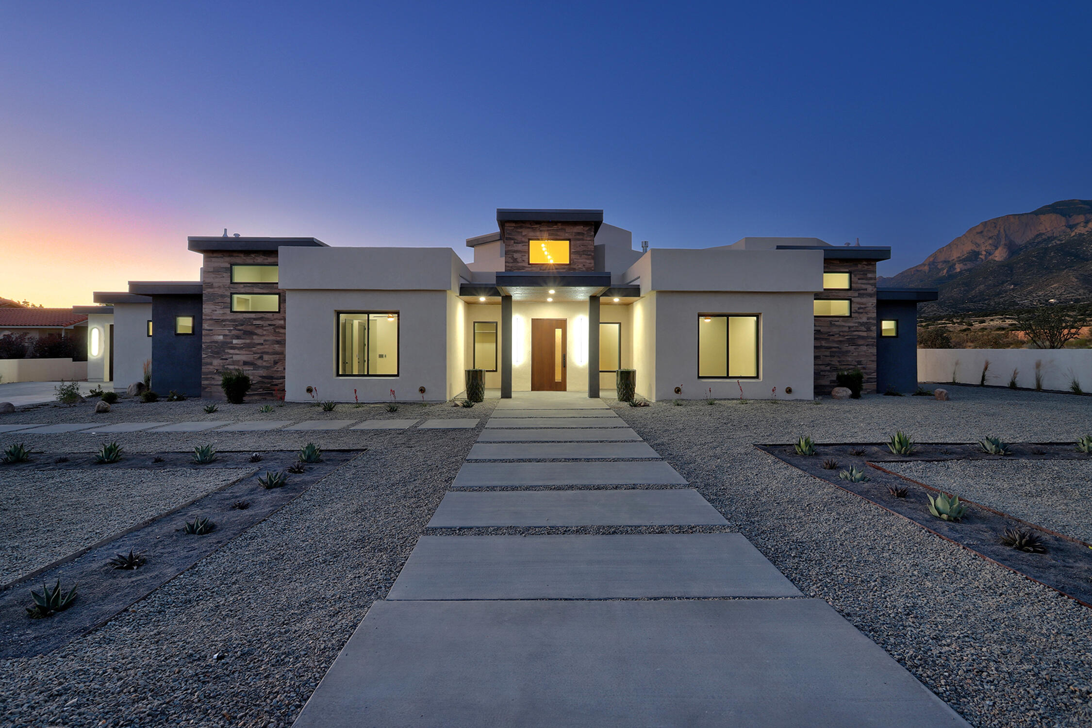 11601 Elena Drive NE