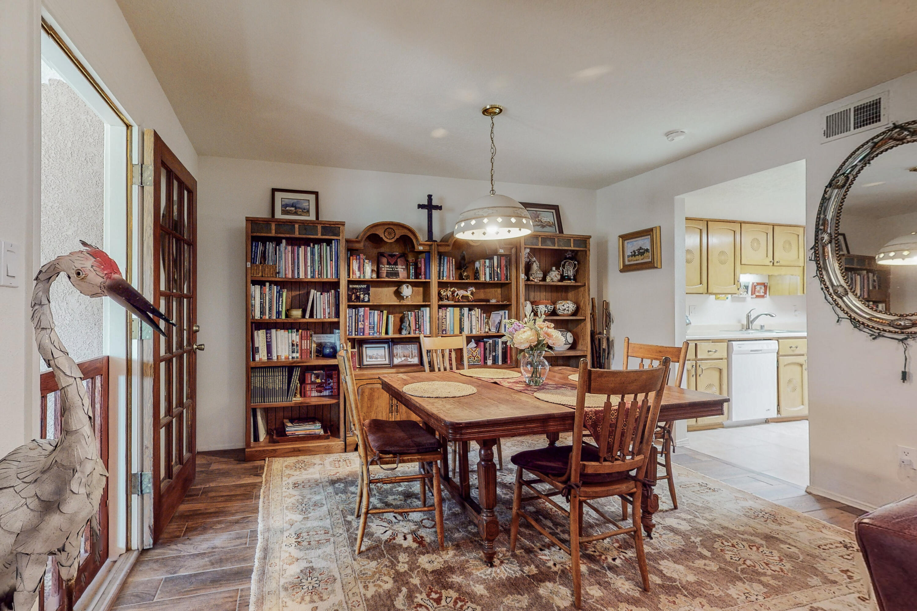 5520 Amistad Road NE