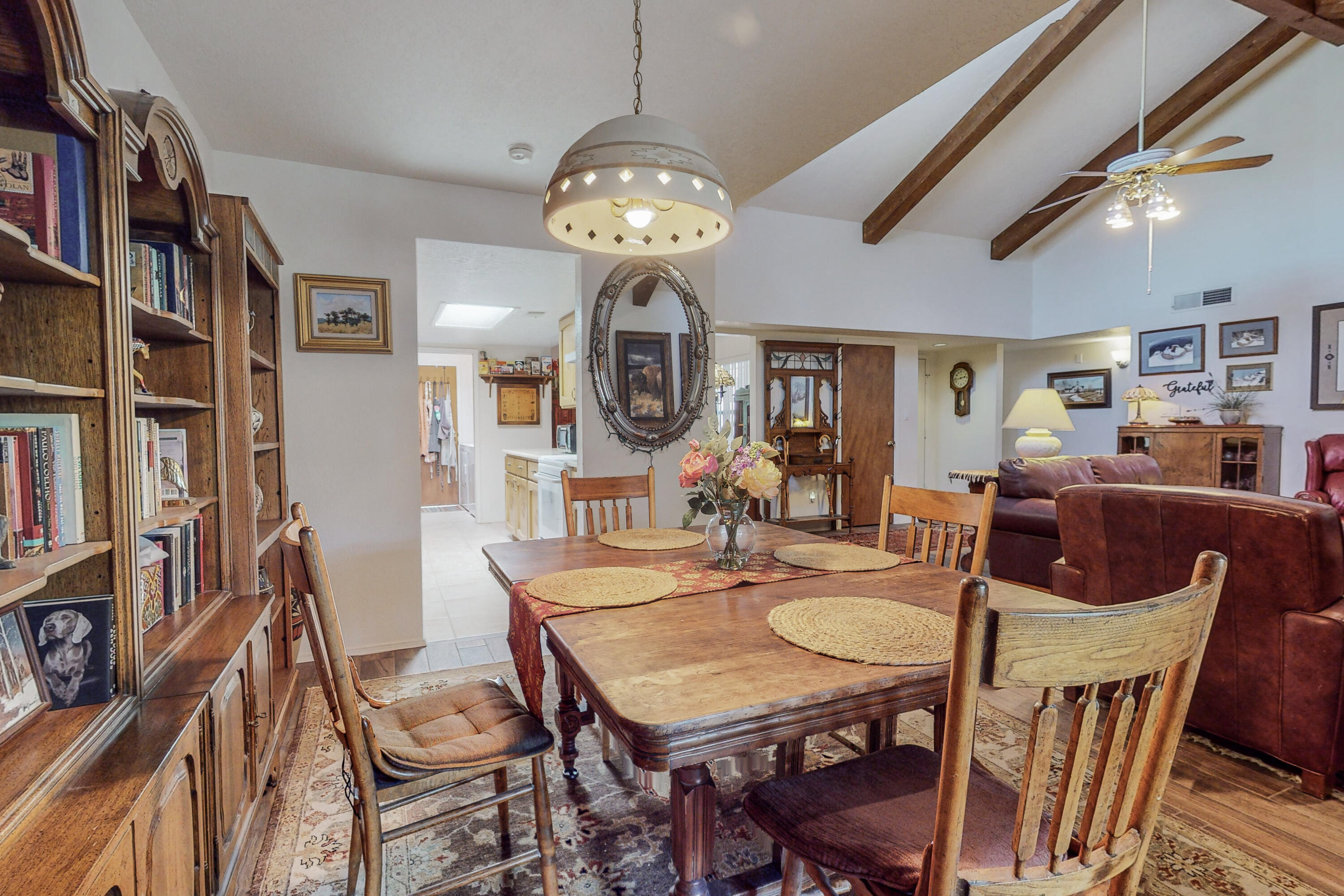 5520 Amistad Road NE