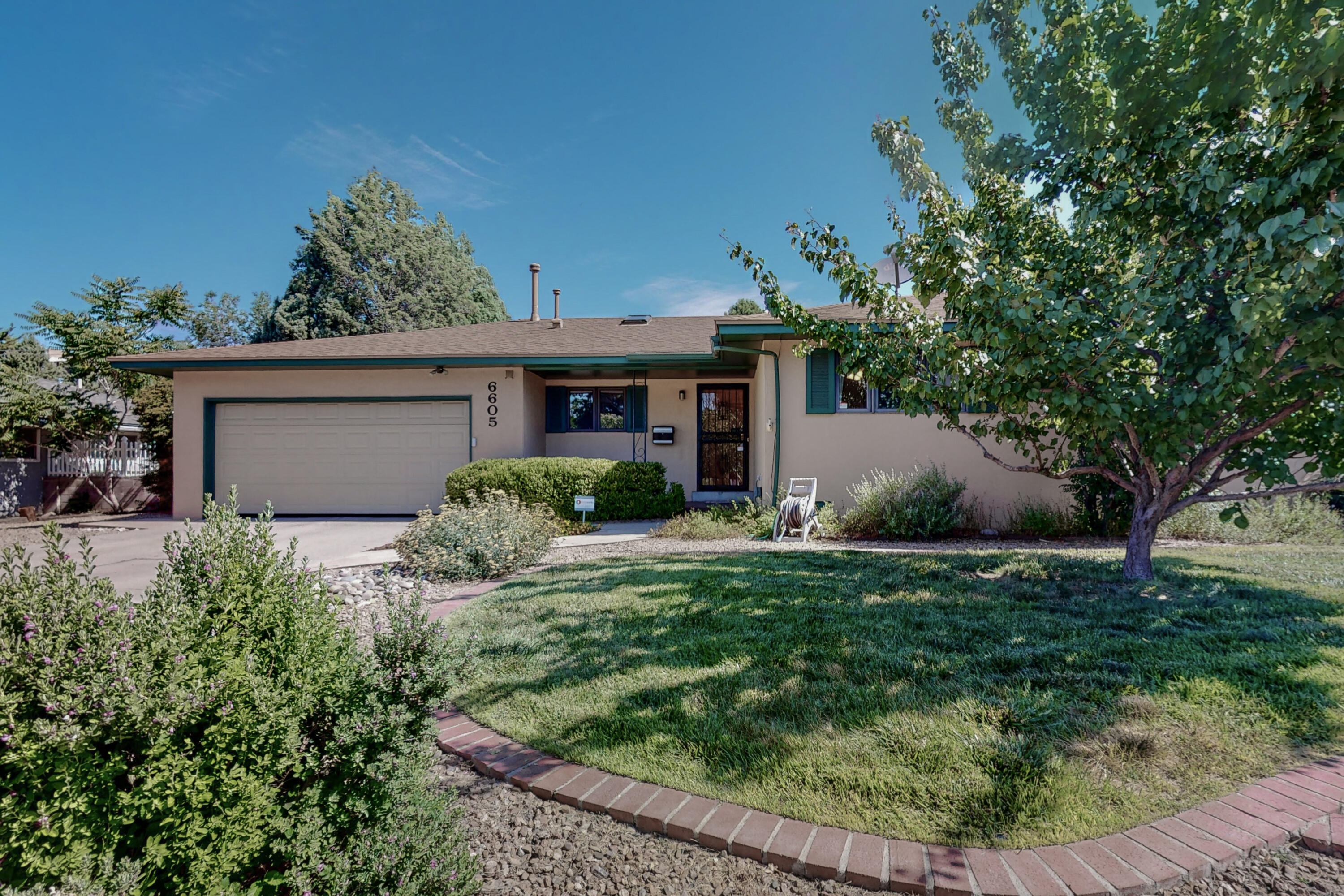 6605 Ponderosa Avenue NE