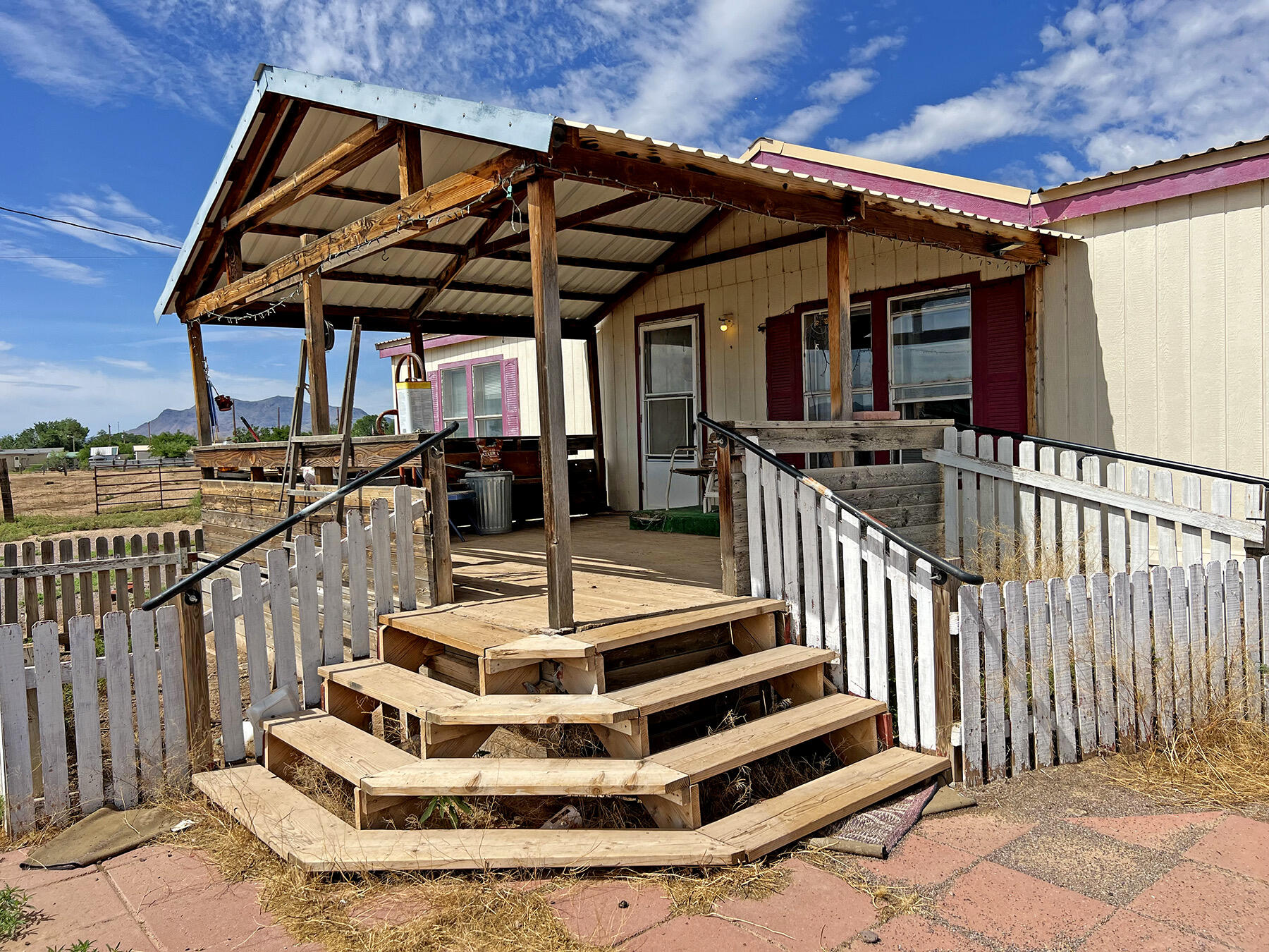 28 Community Road