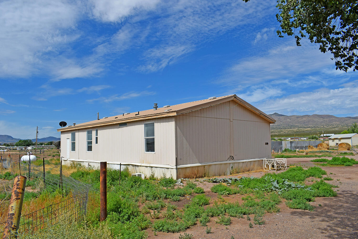 28 Community Road