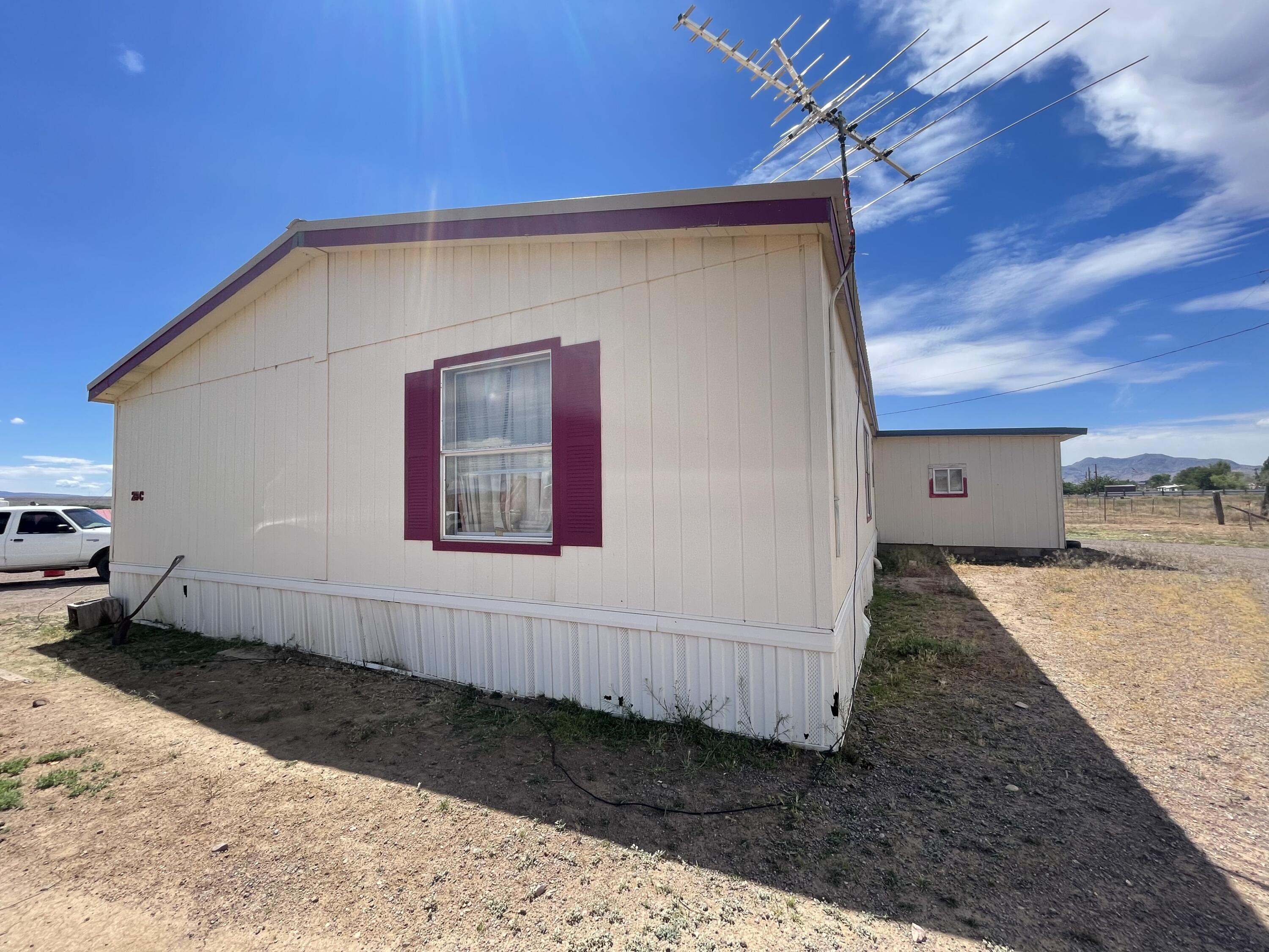 28 Community Road