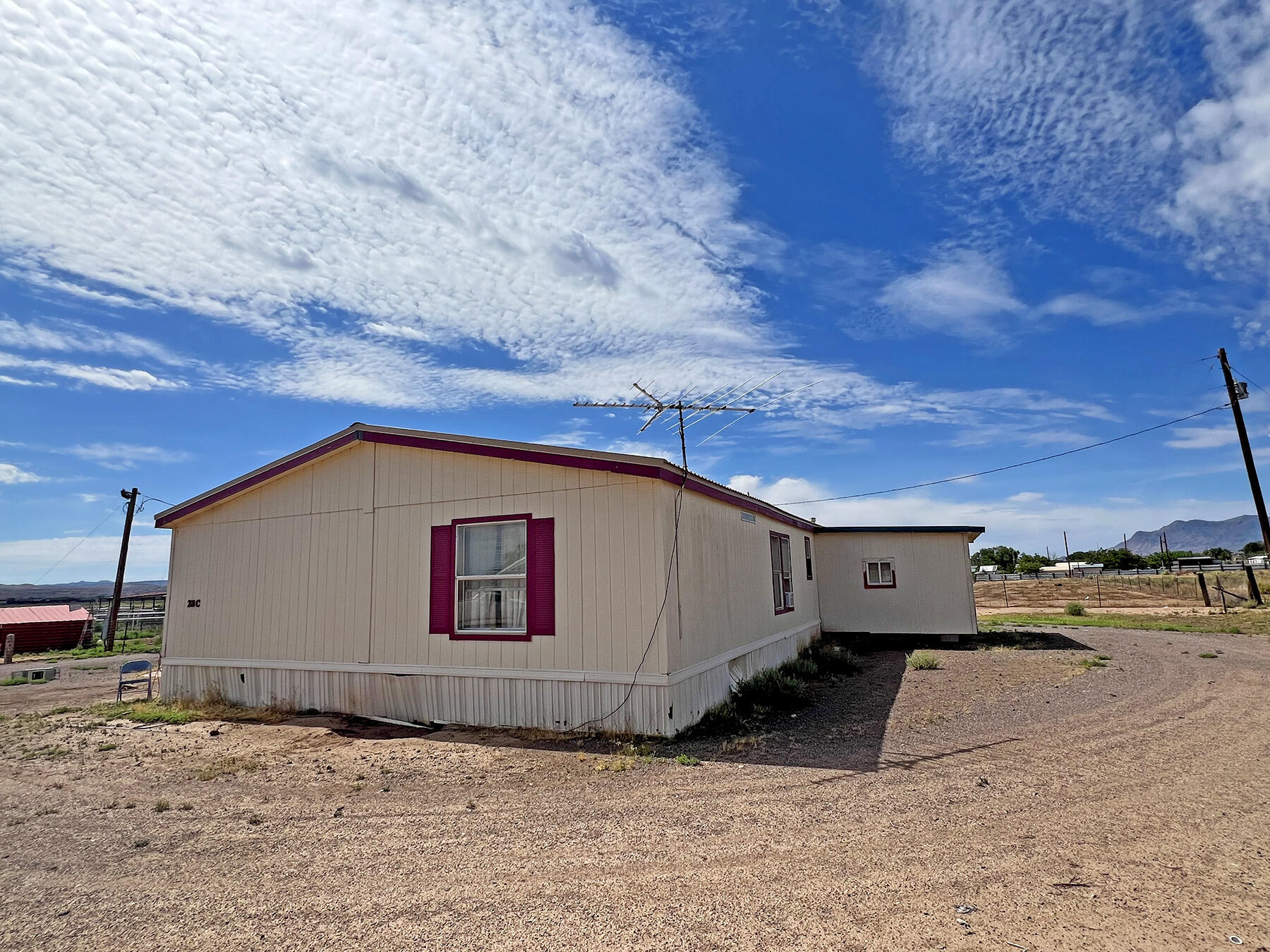 28 Community Road