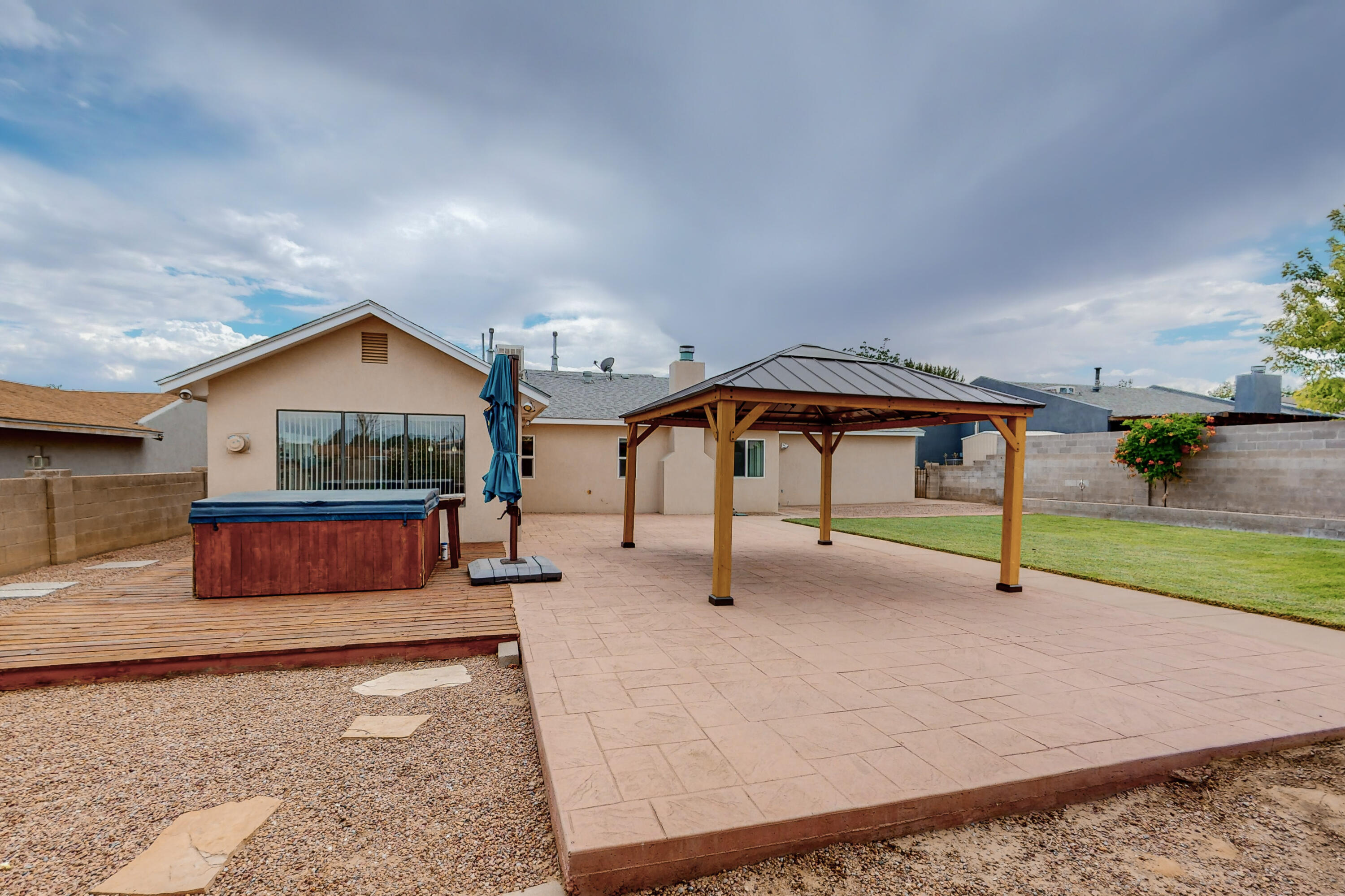 429 Wagon Train Drive SE