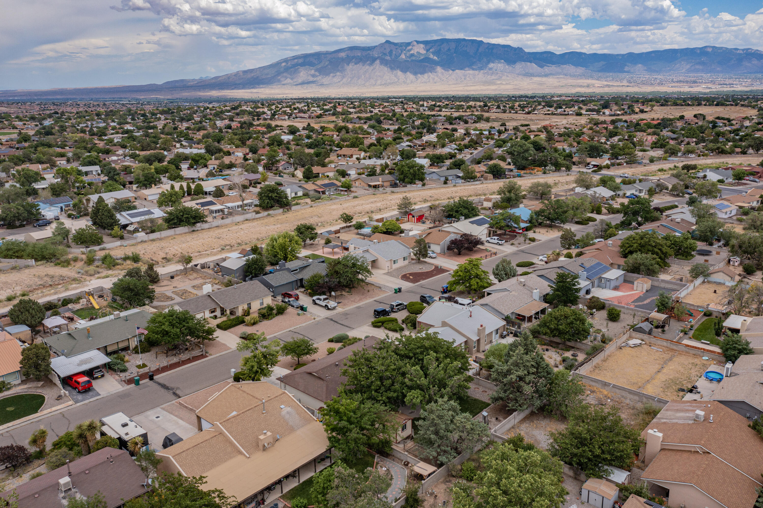 429 Wagon Train Drive SE