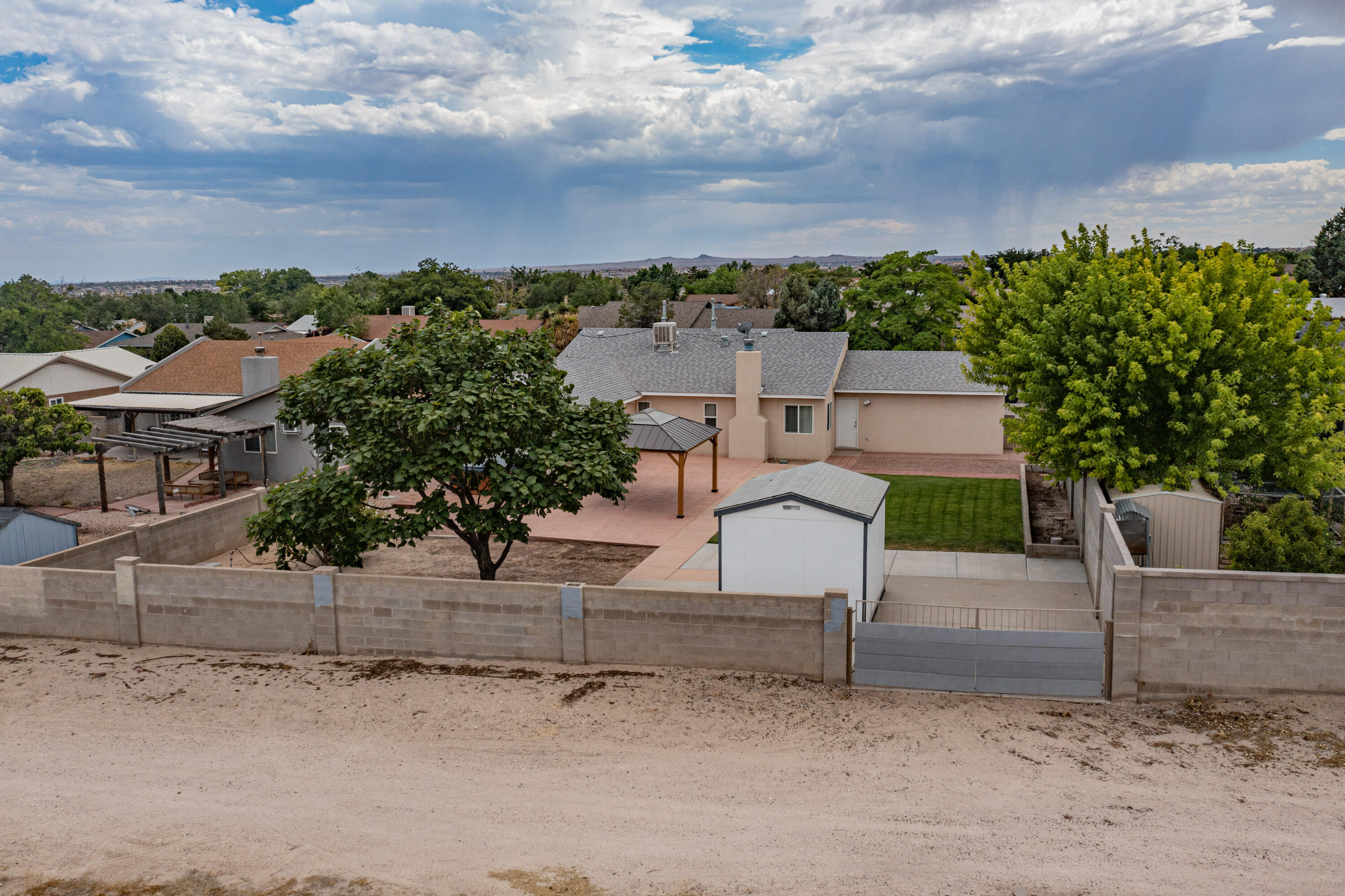 429 Wagon Train Drive SE