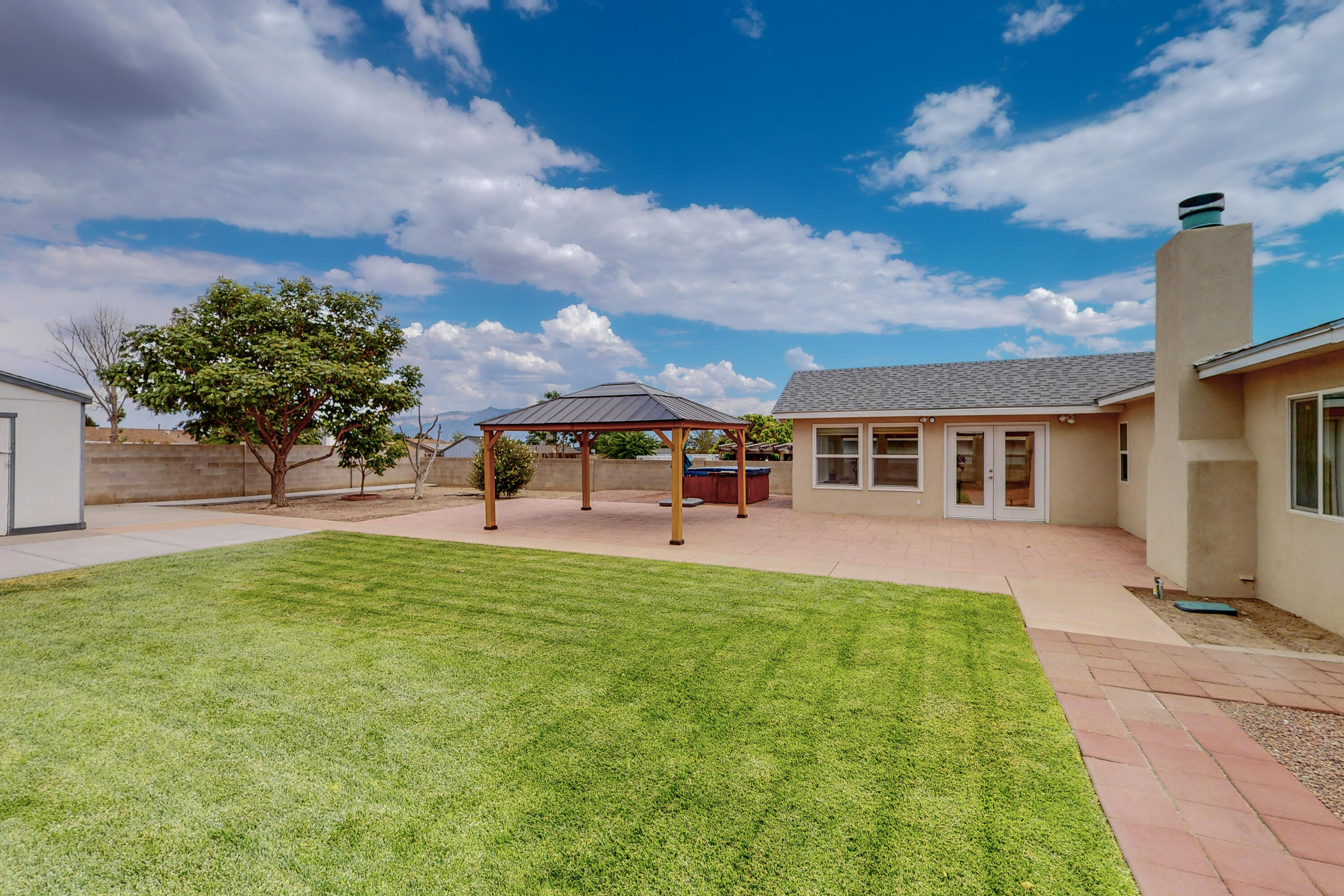 429 Wagon Train Drive SE