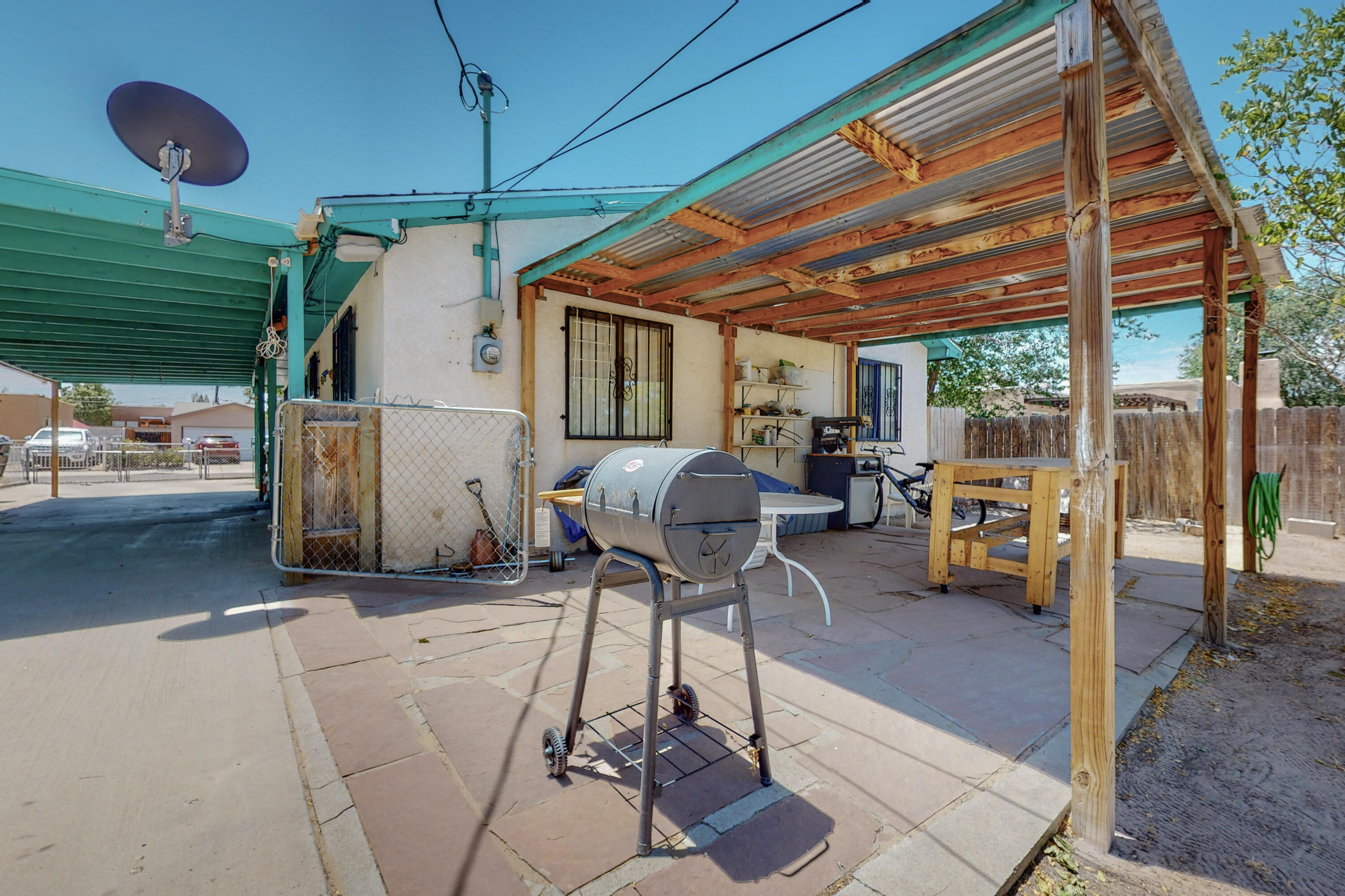 925 Alta Monte Avenue NW