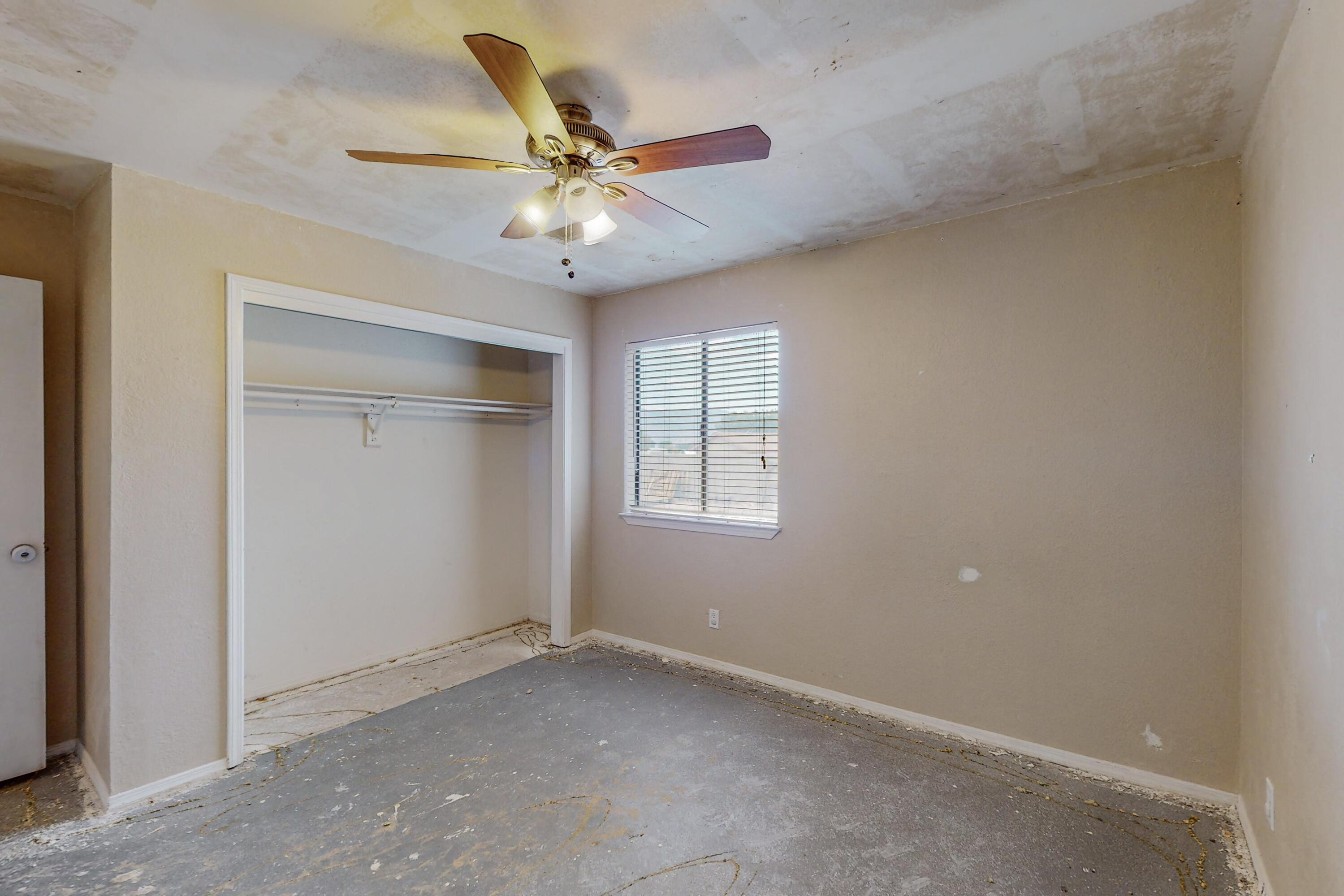 300 Spring Drive SE