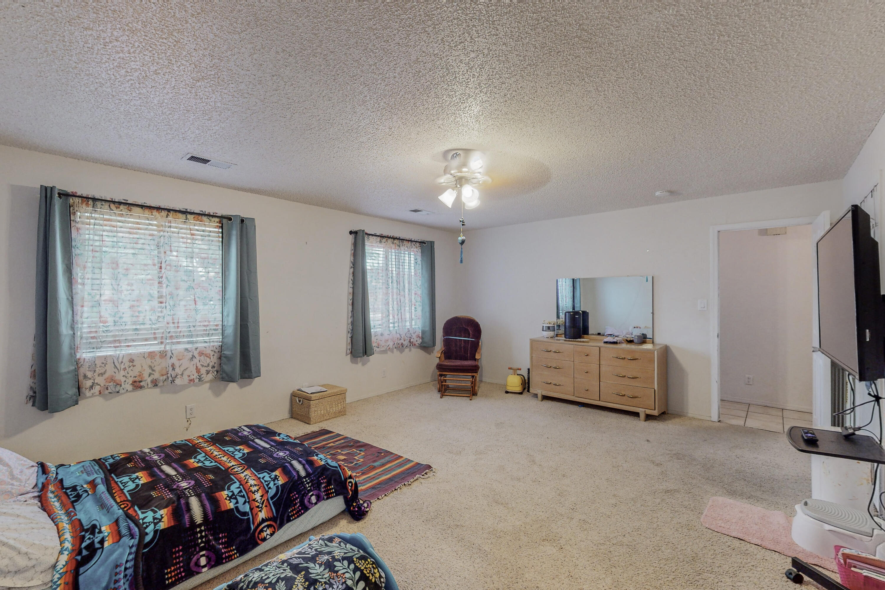 300 Spring Drive SE