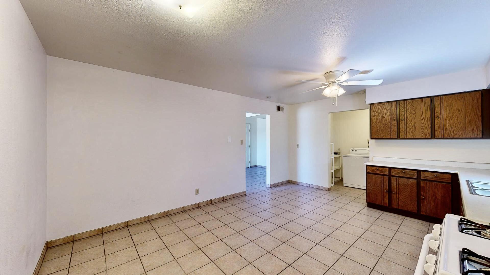 3835 Flora Vista Avenue SW