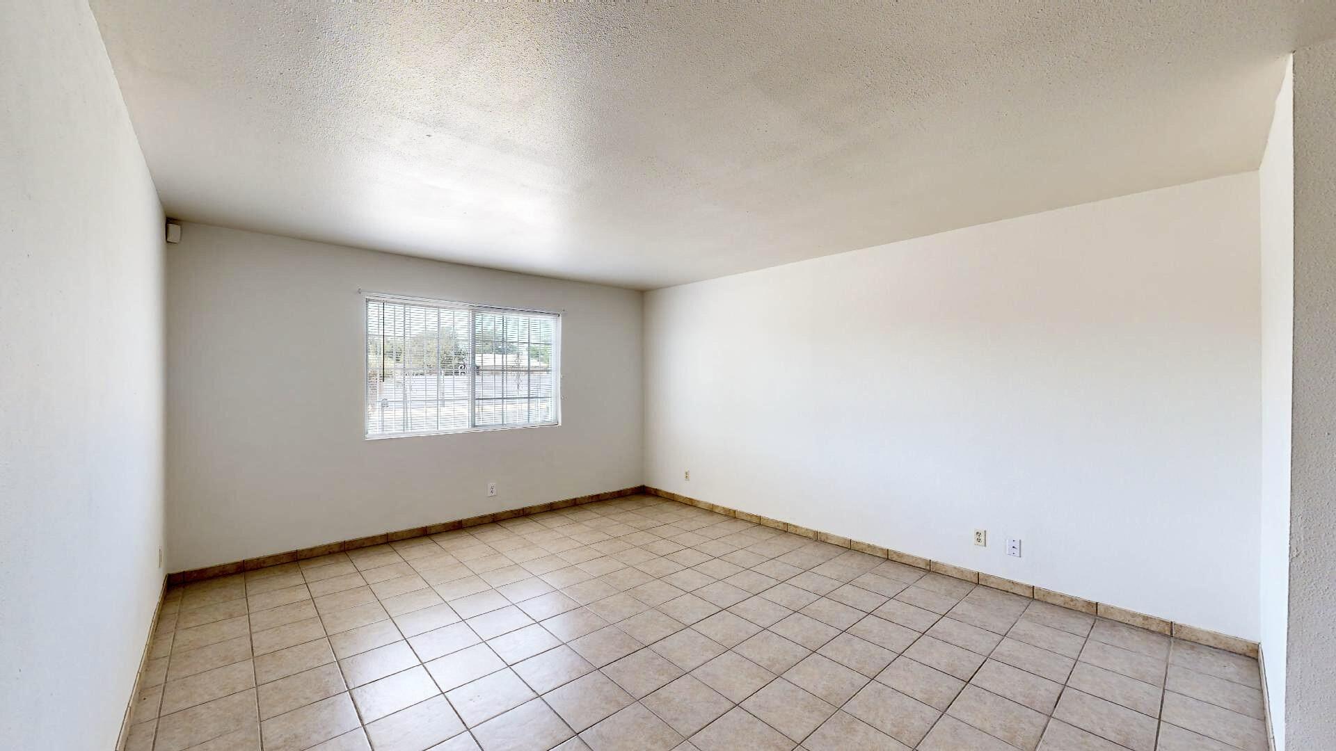 3835 Flora Vista Avenue SW