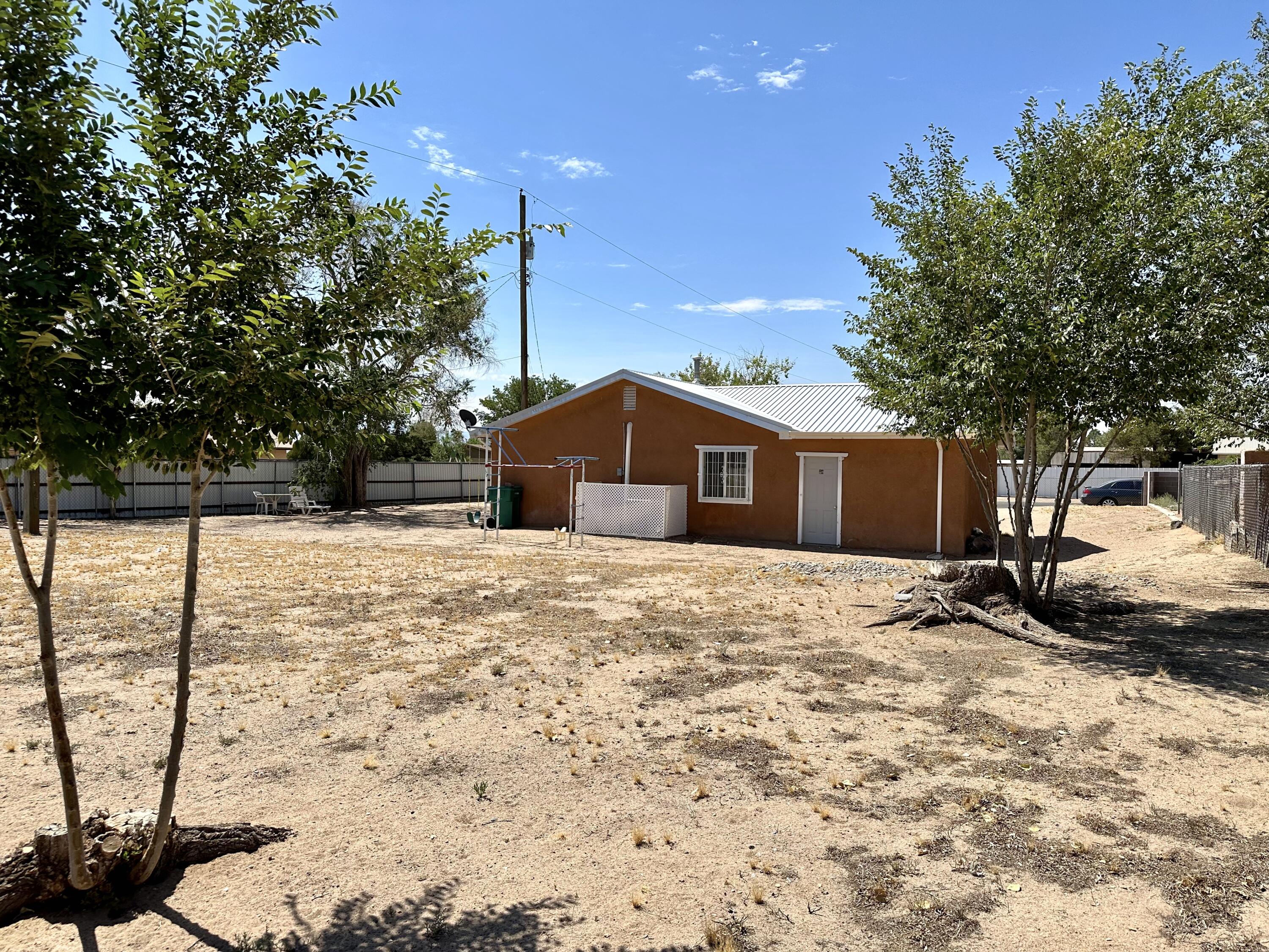 3835 Flora Vista Avenue SW