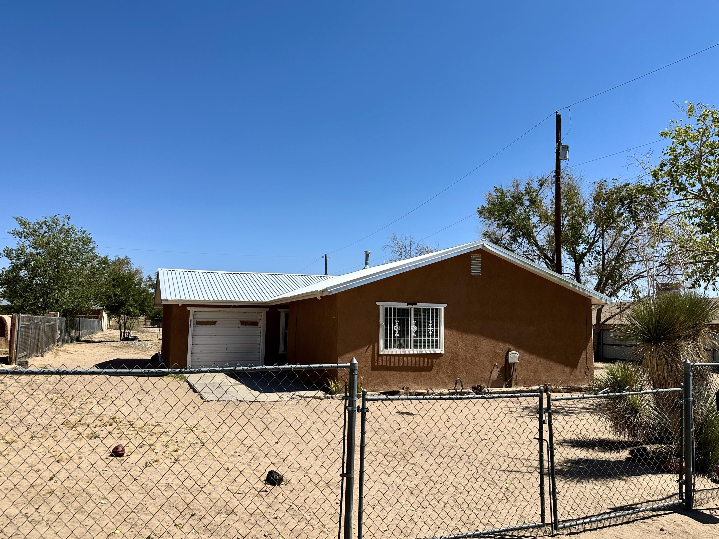 3835 Flora Vista Avenue SW