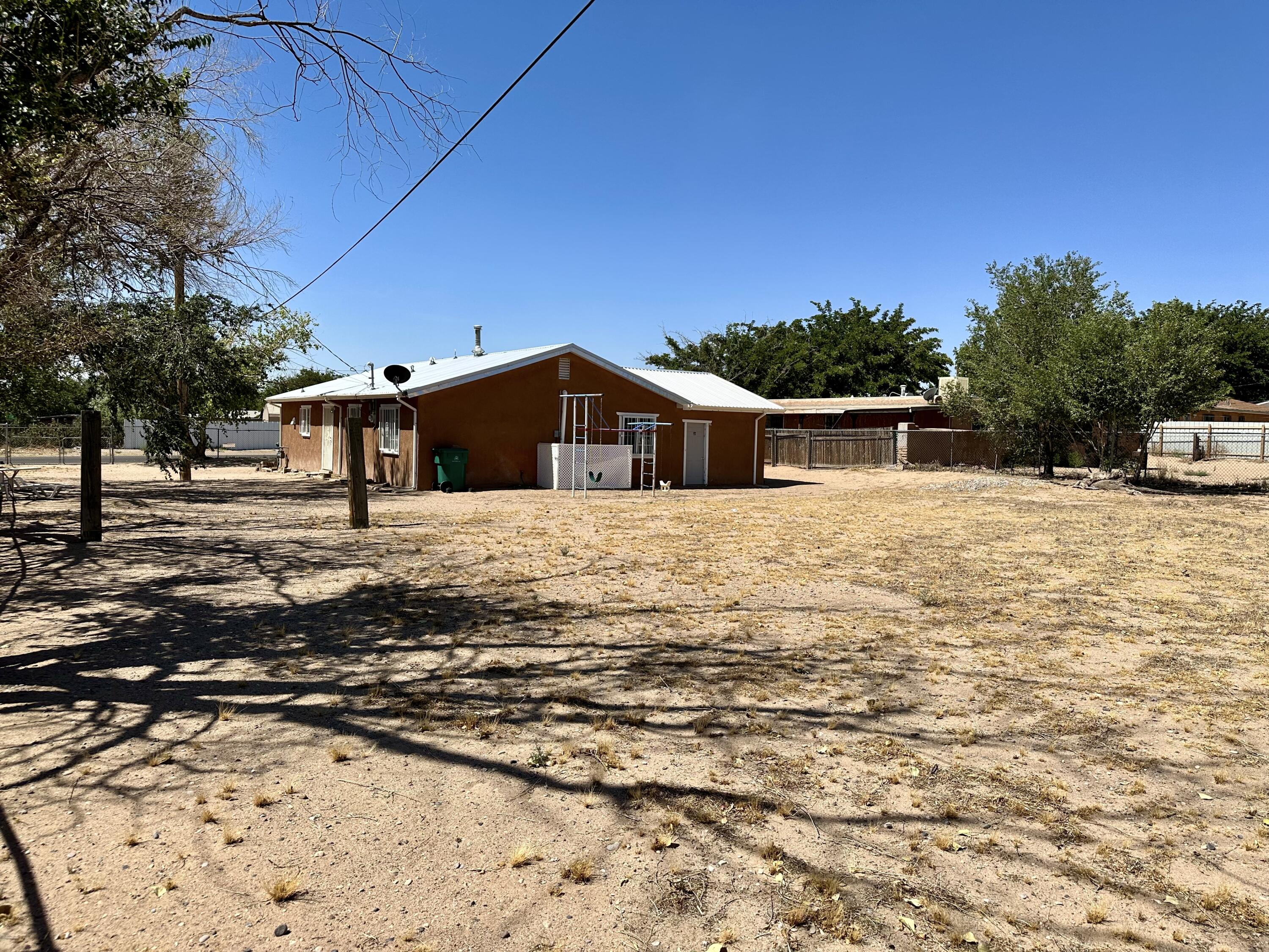 3835 Flora Vista Avenue SW