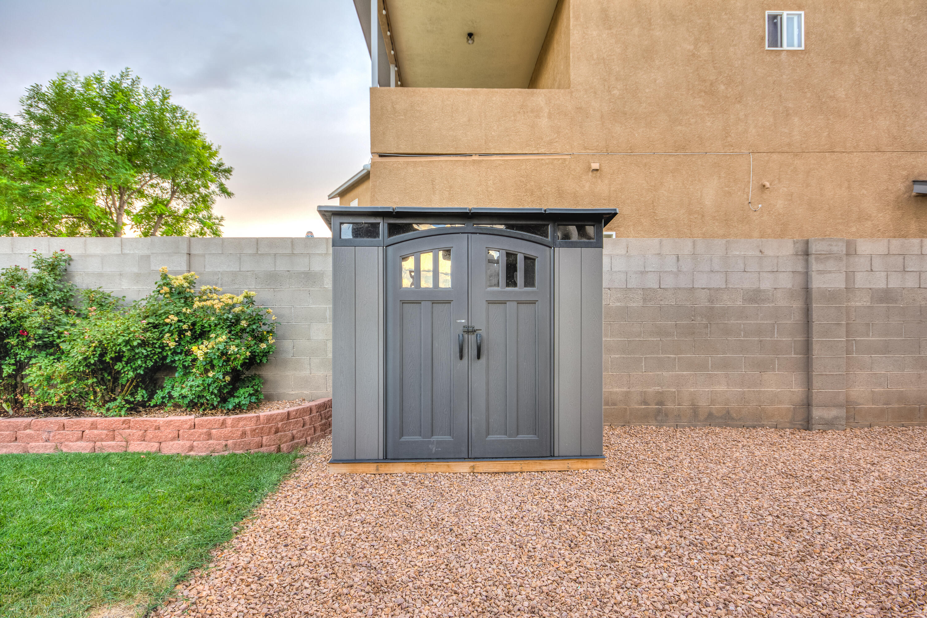 6408 Pima Place NW