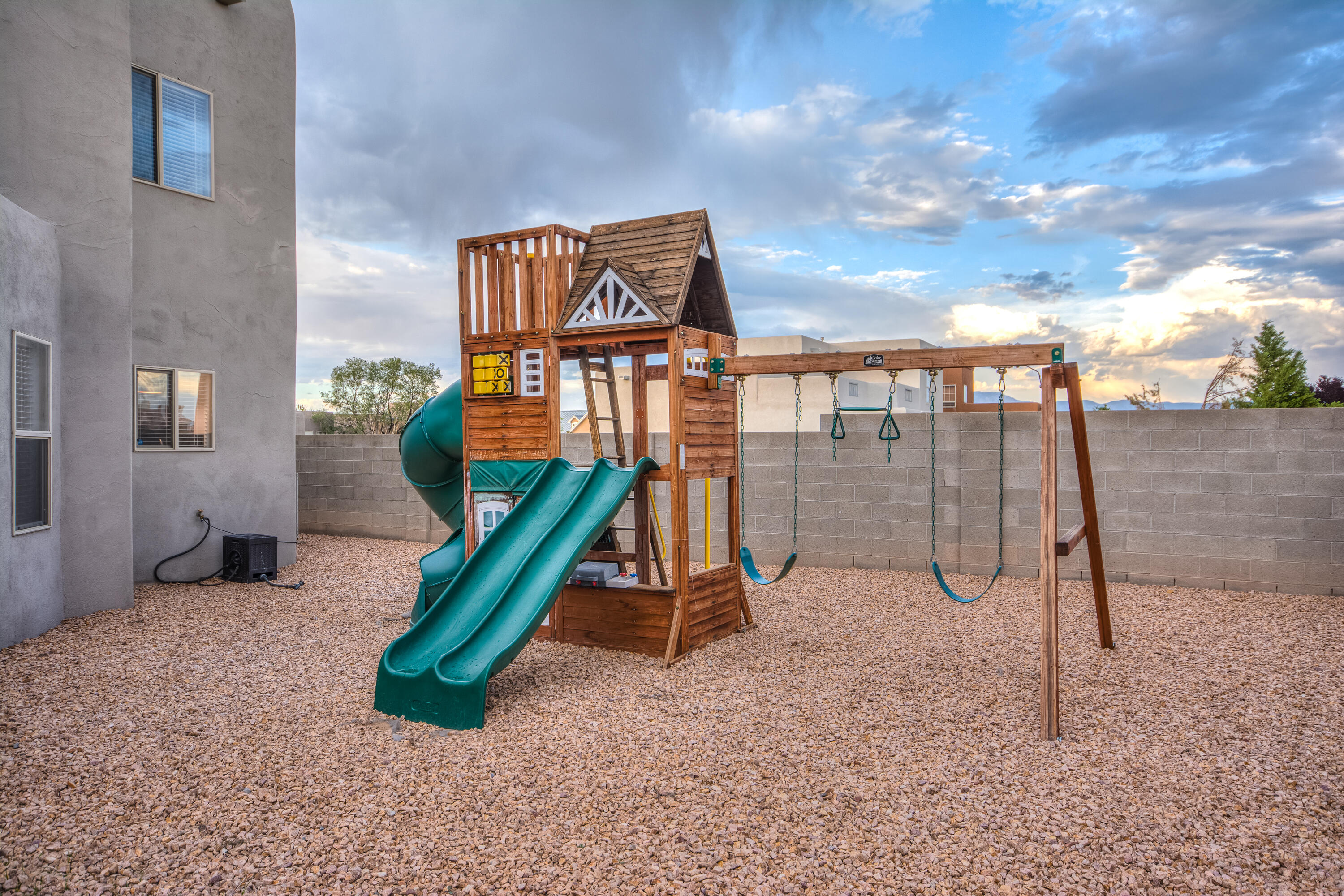 6408 Pima Place NW