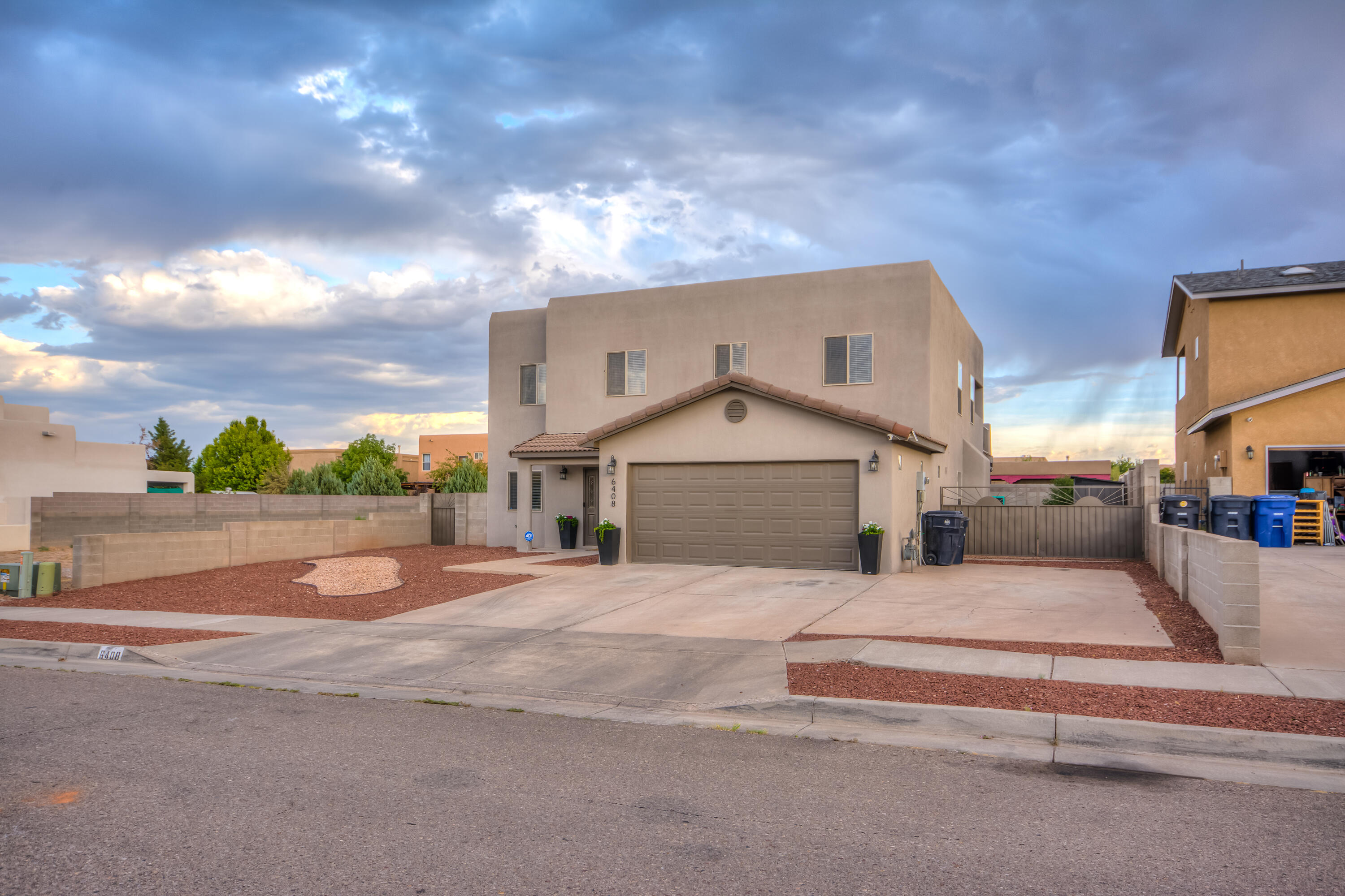 6408 Pima Place NW