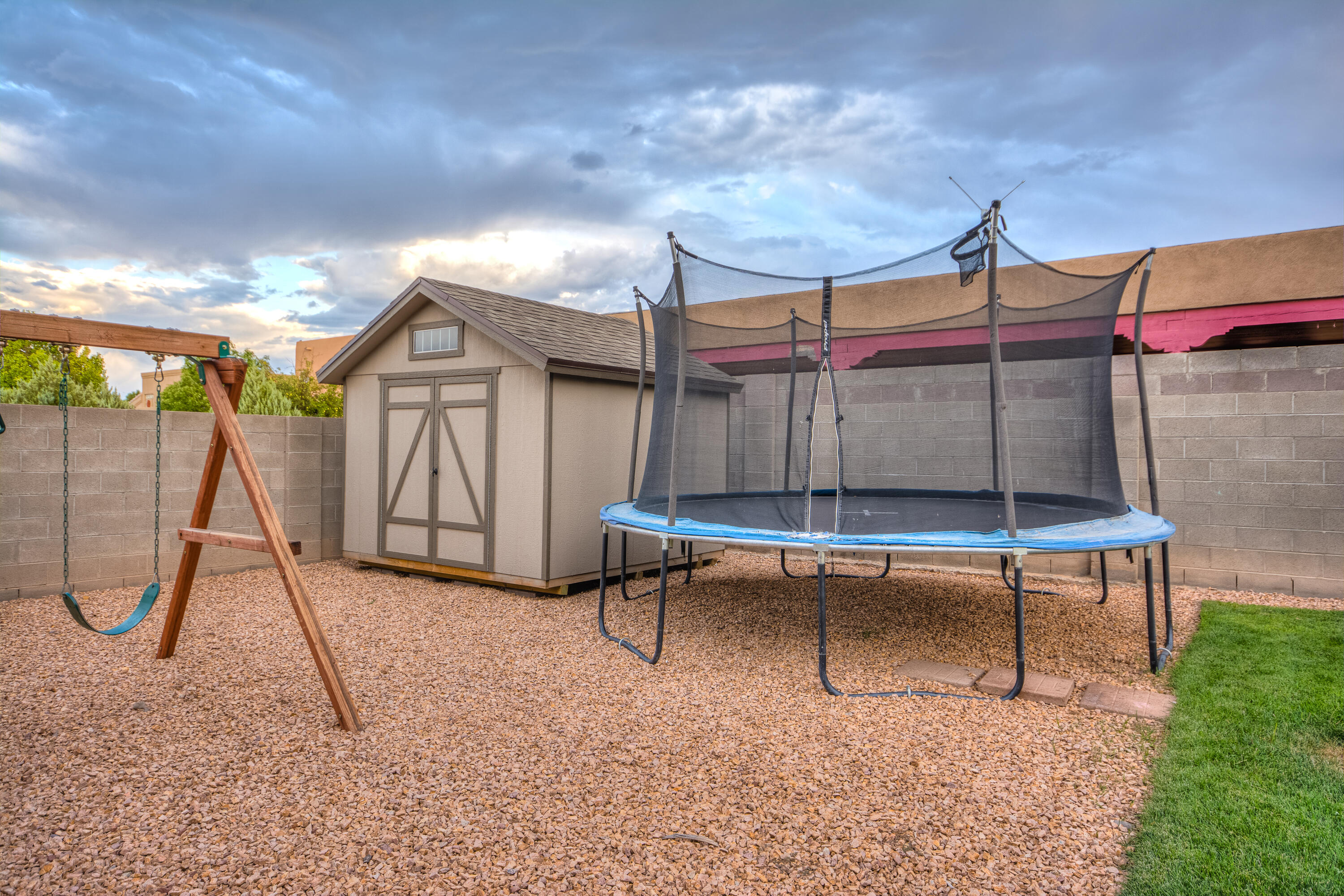 6408 Pima Place NW