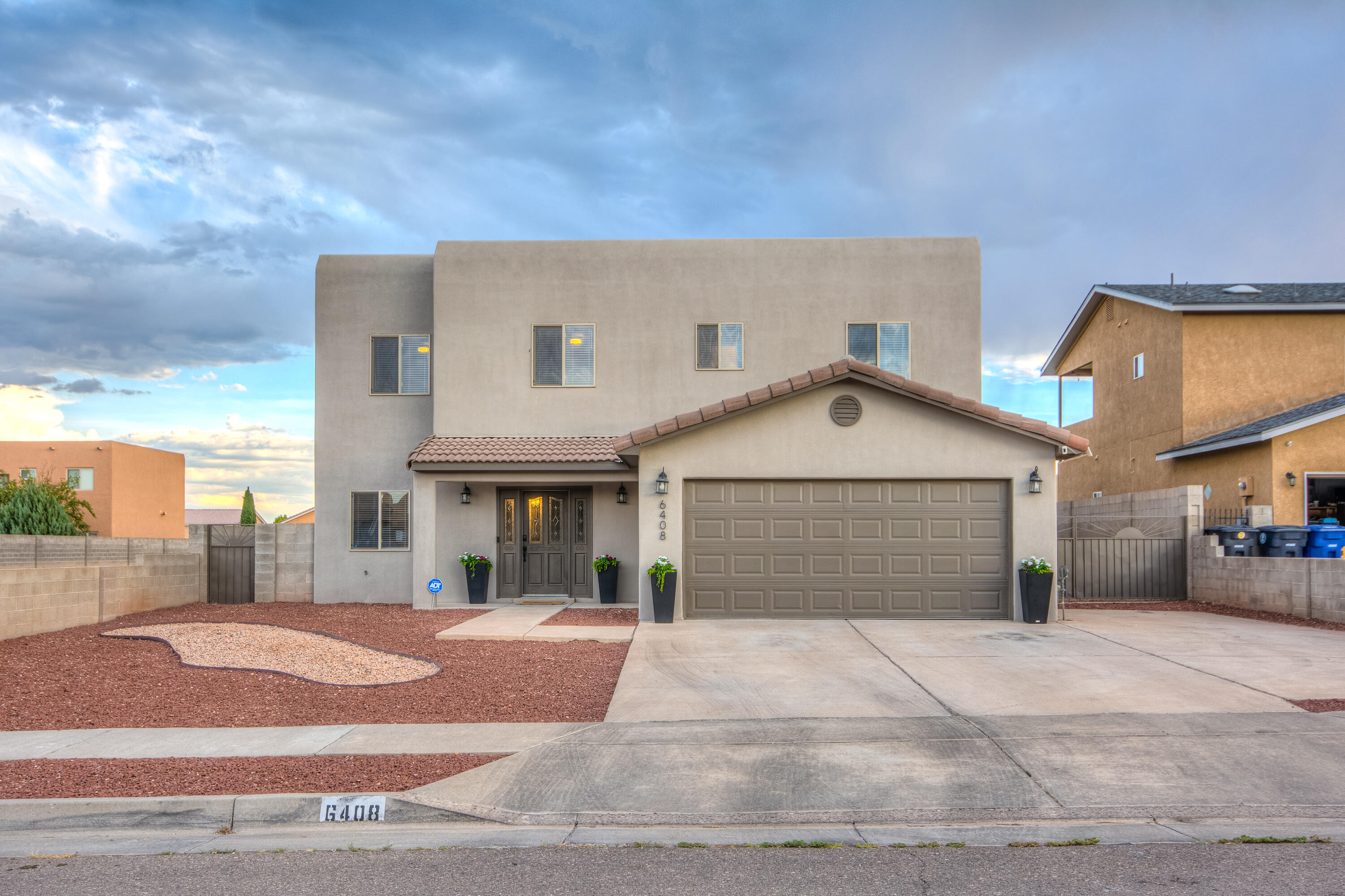 6408 Pima Place NW