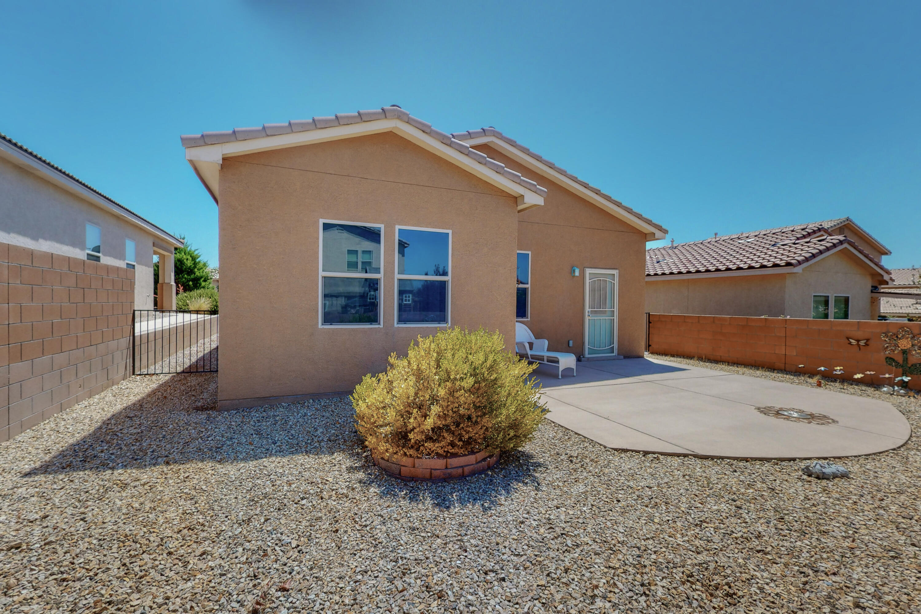 2312 Delfinio Drive SE