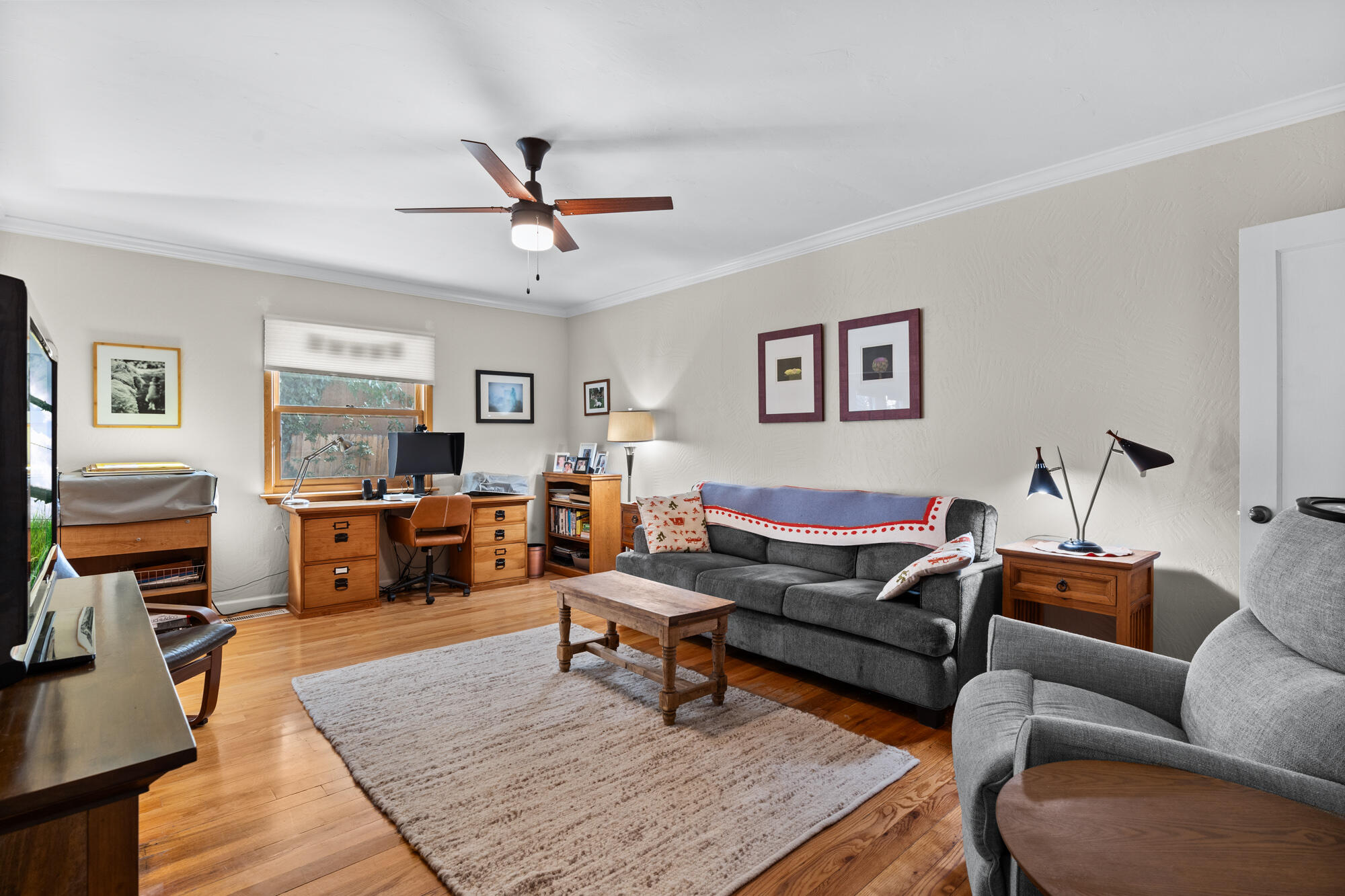 2548 Candelaria Road NW
